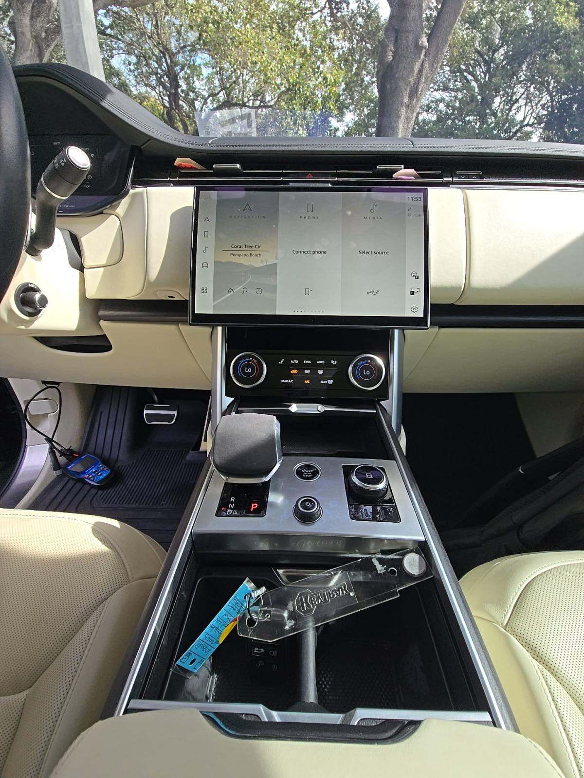 2023 Land Rover Range Rover SE AWD