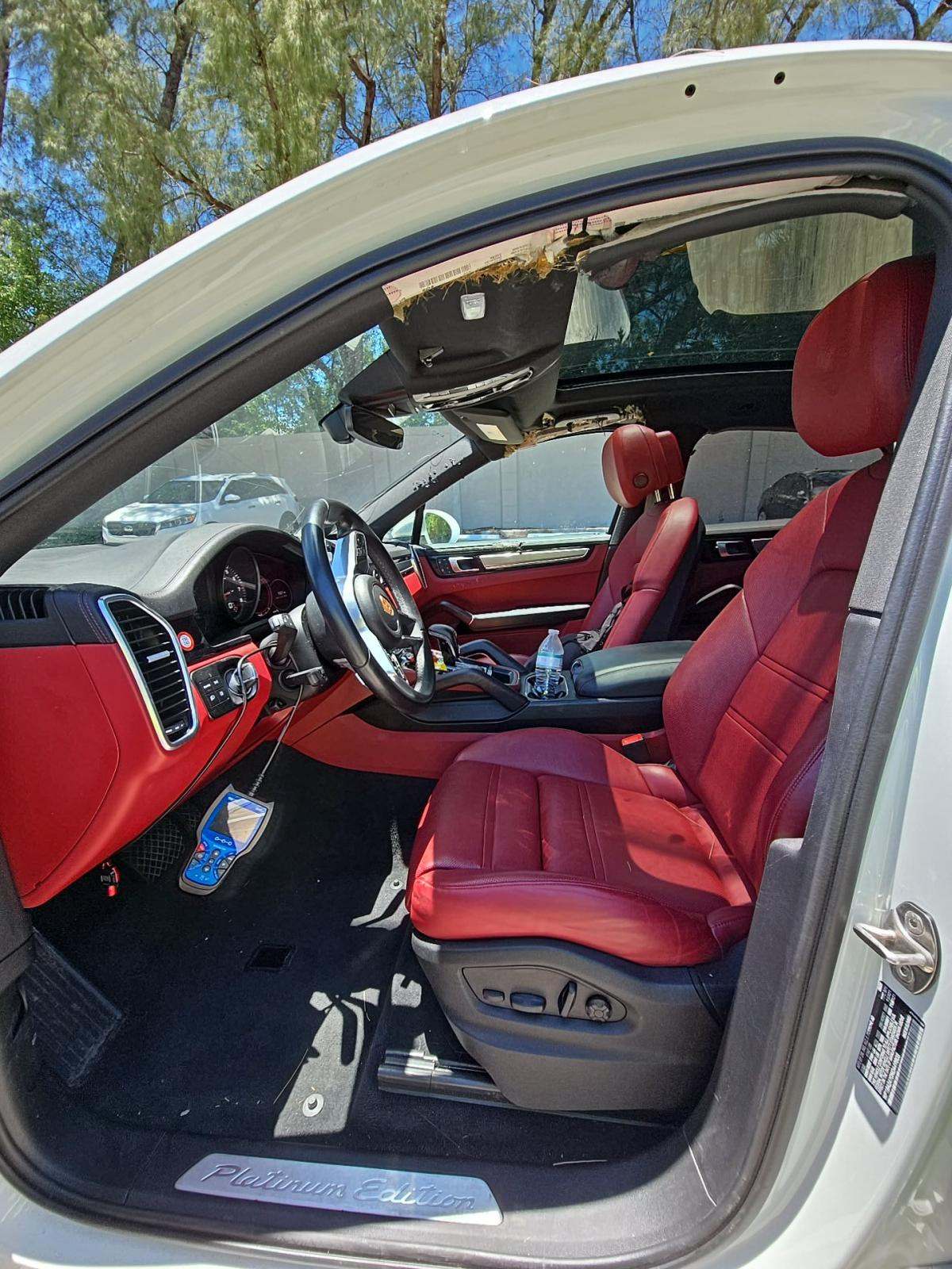 2022 Porsche Cayenne Platinum Edition AWD