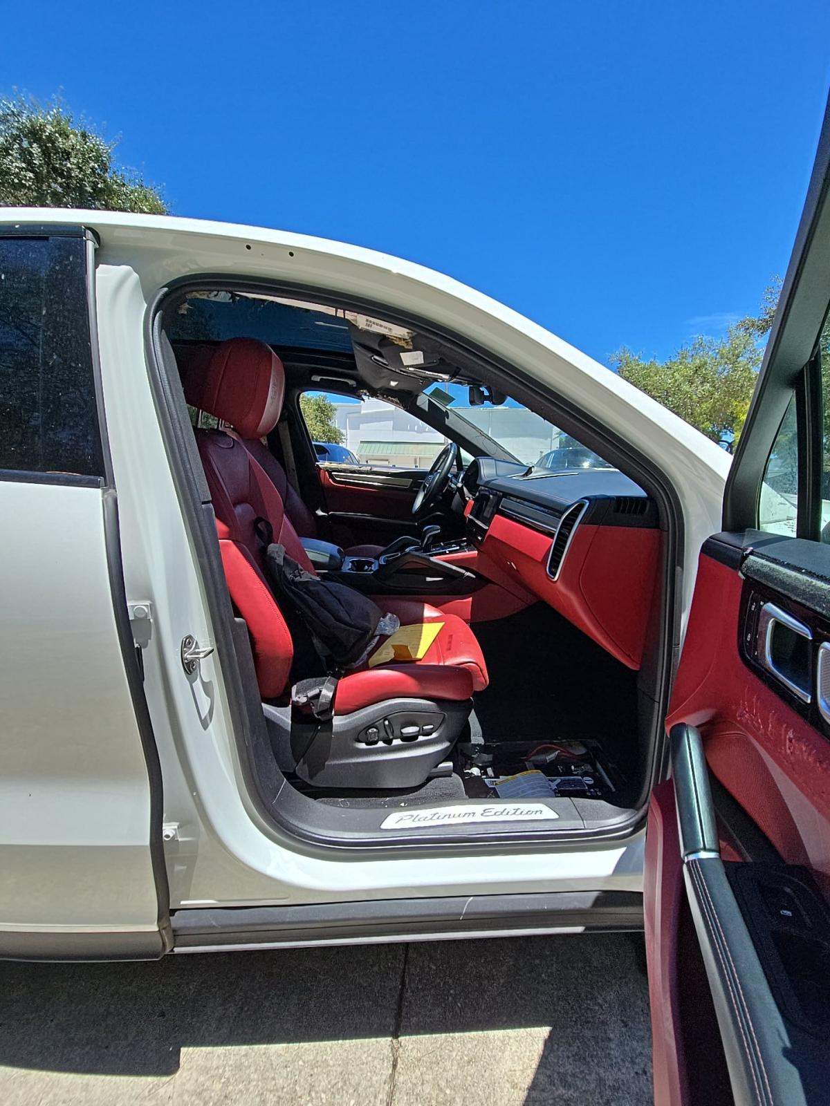 2022 Porsche Cayenne Platinum Edition AWD