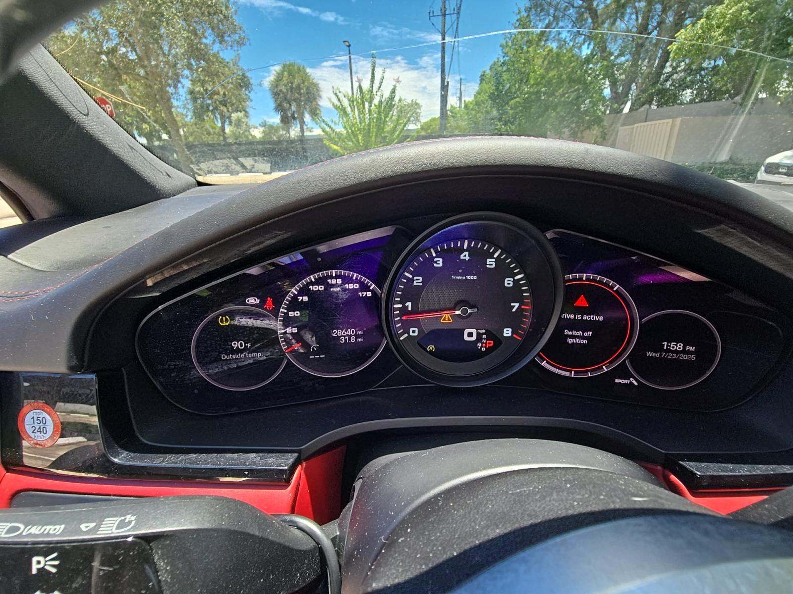 2022 Porsche Cayenne Platinum Edition AWD