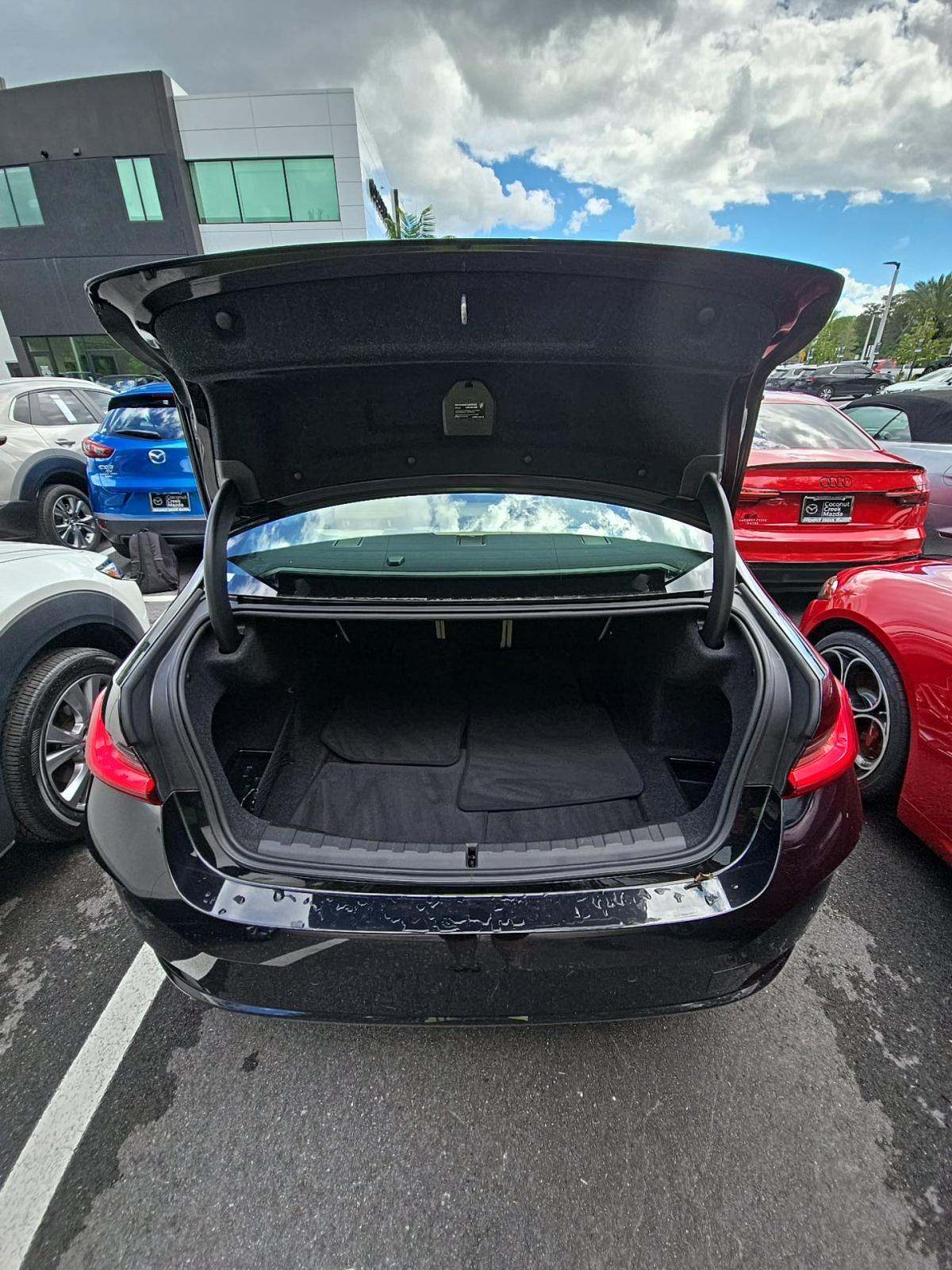 2025 BMW 3 Series 330i RWD