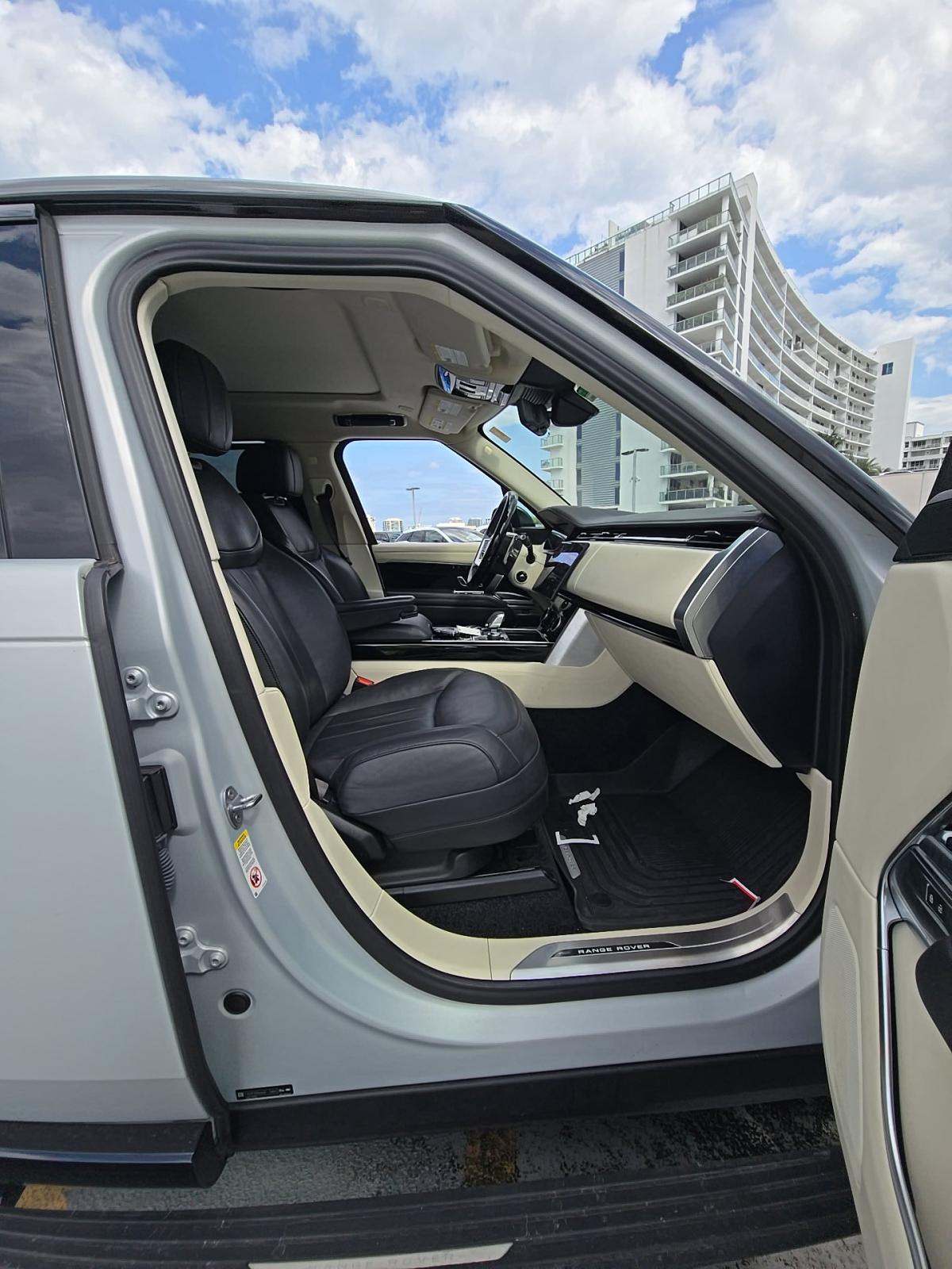 2023 Land Rover Range Rover SE LWB AWD