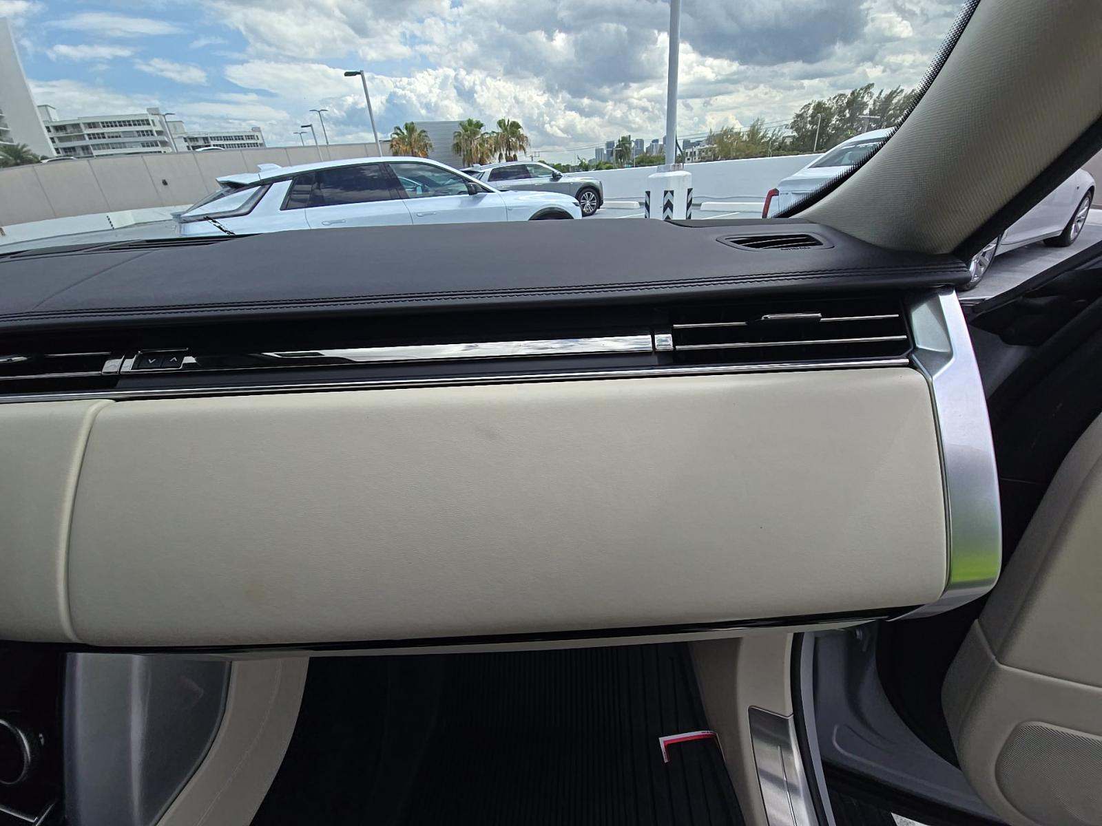 2023 Land Rover Range Rover SE LWB AWD