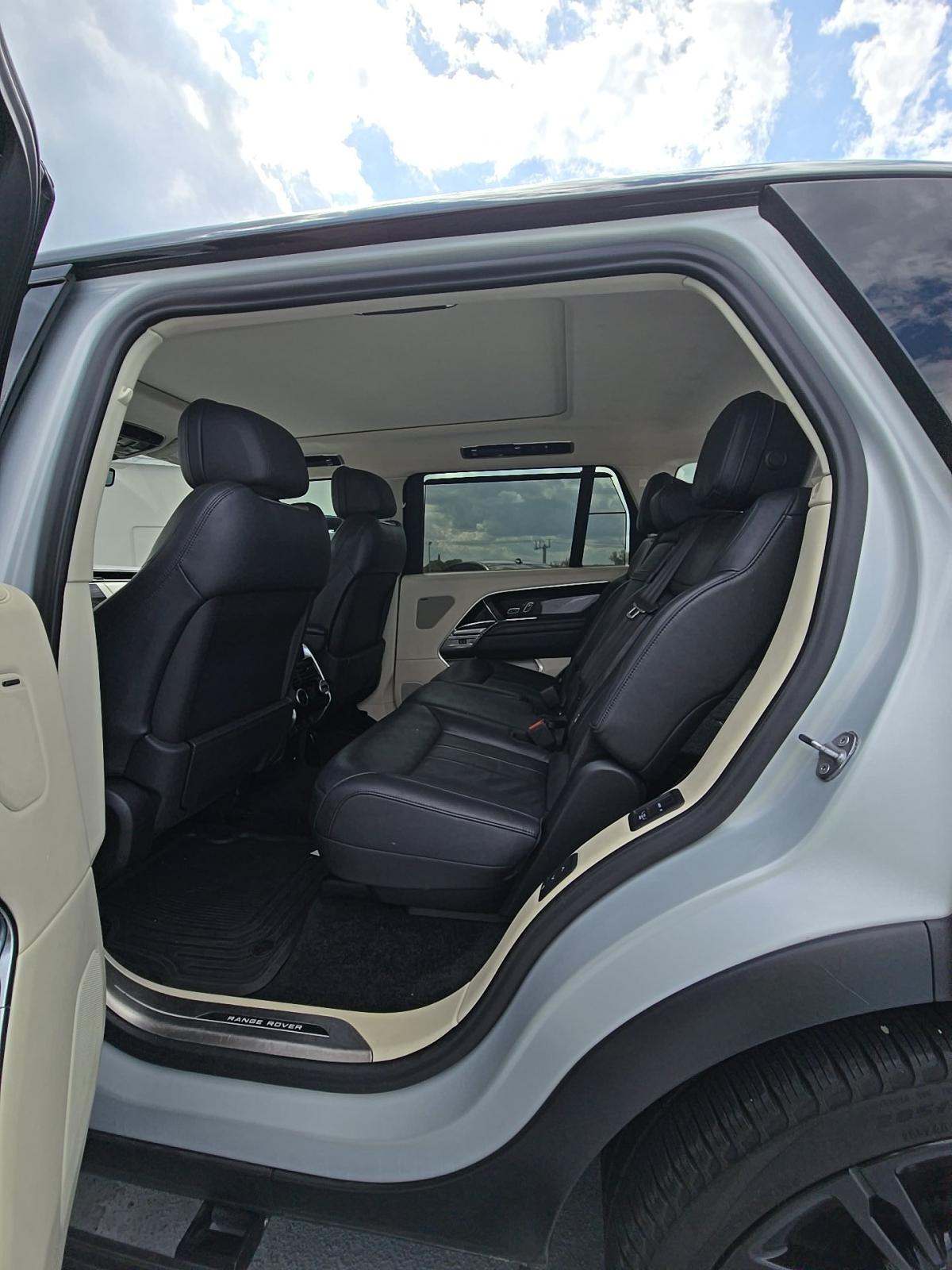 2023 Land Rover Range Rover SE LWB AWD