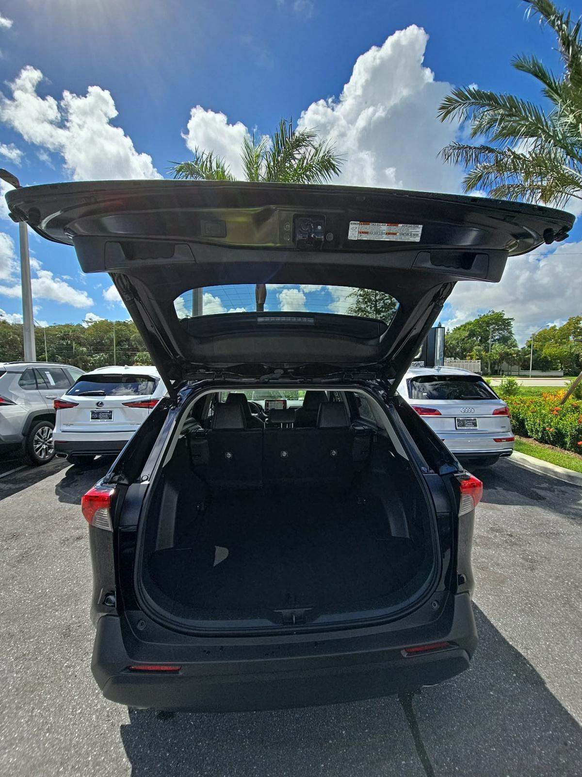 2024 Toyota RAV4 XLE Premium AWD