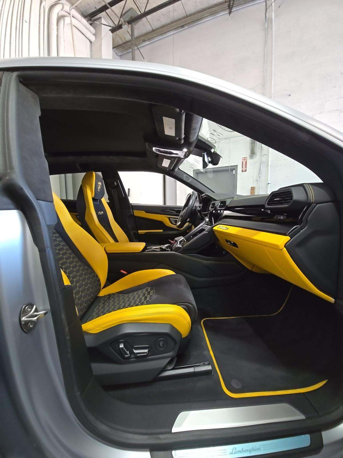 2022 Lamborghini Urus Graphite Capsule AWD