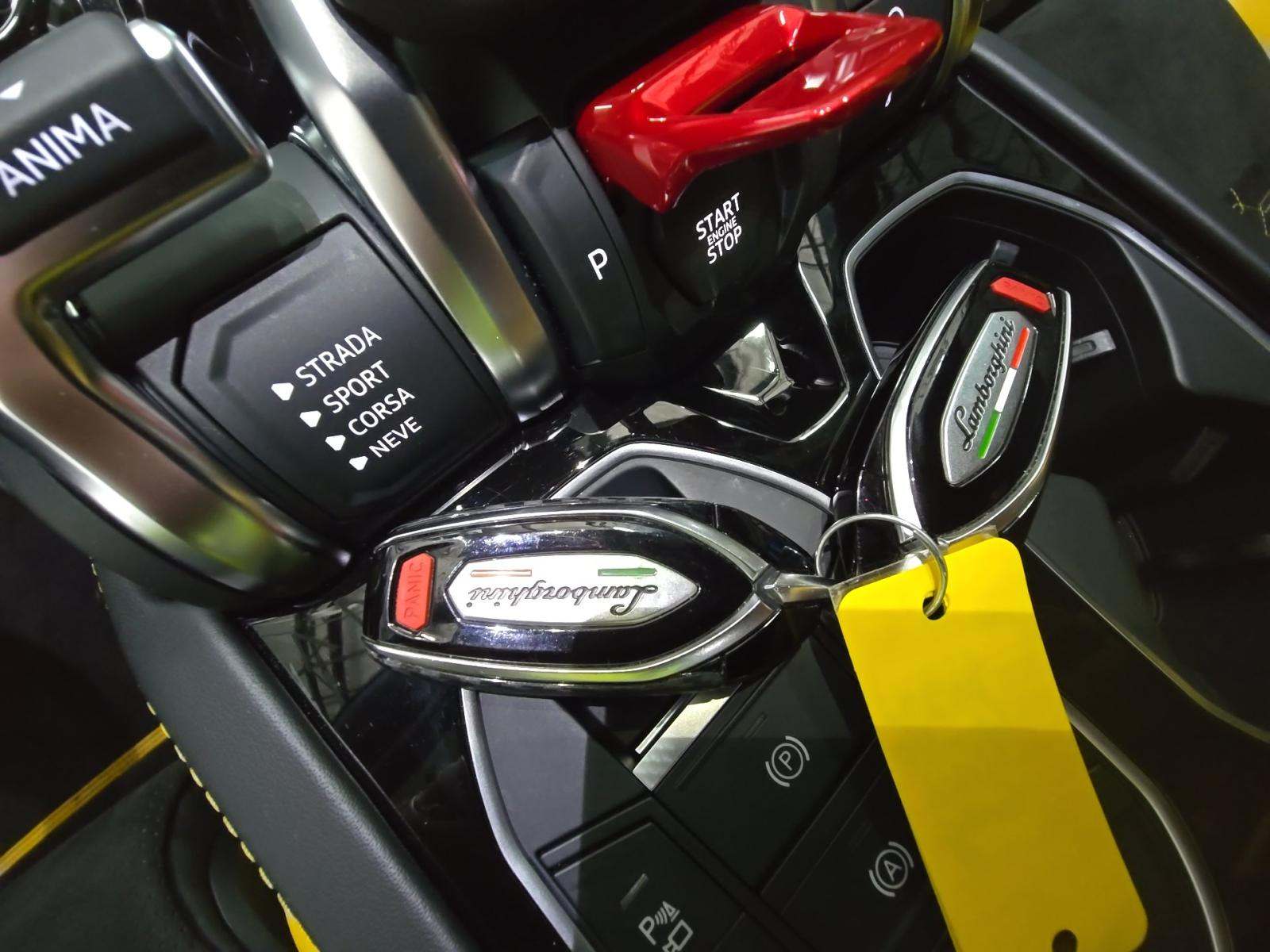 2022 Lamborghini Urus Graphite Capsule AWD