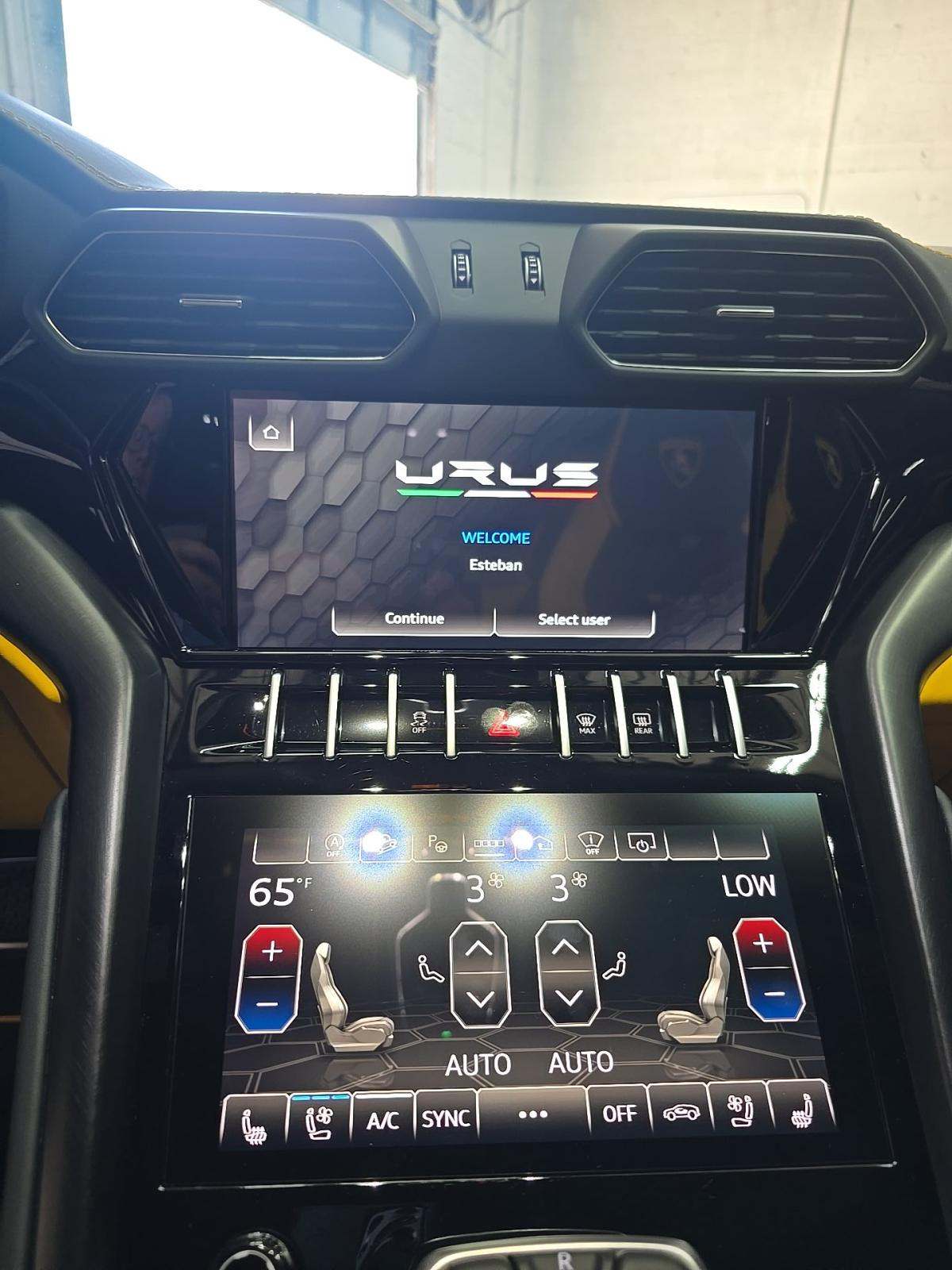 2022 Lamborghini Urus Graphite Capsule AWD