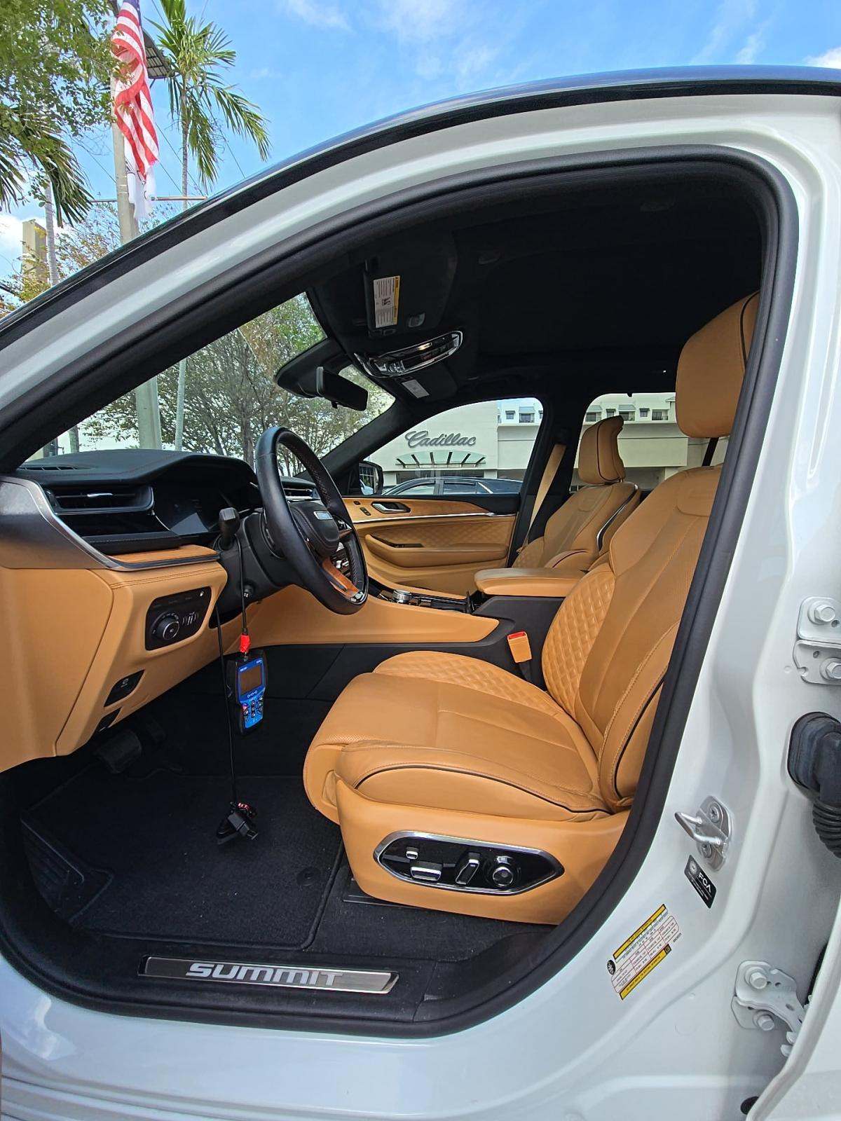 2022 Jeep Grand Cherokee 4xe Summit Reserve AWD