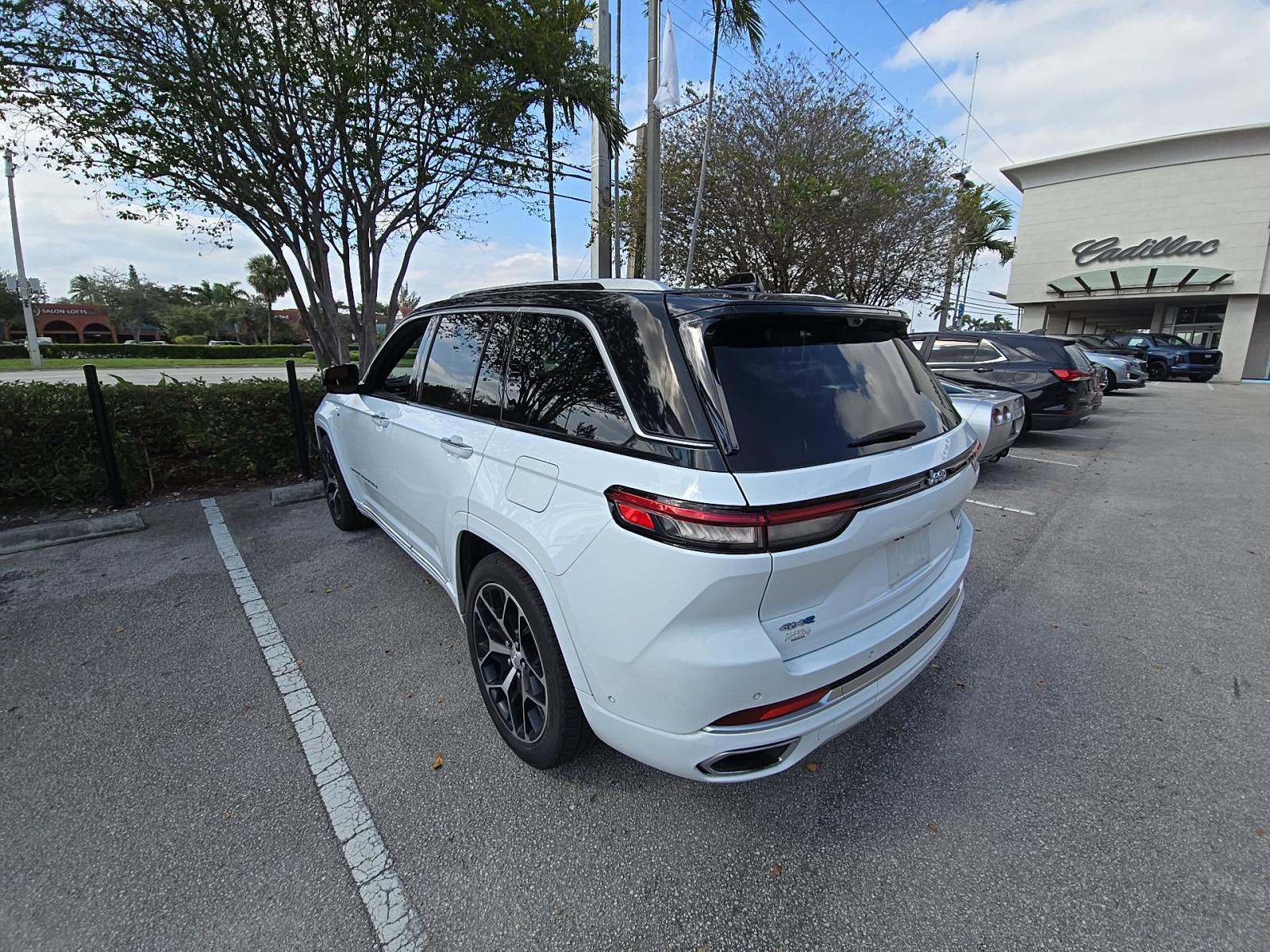2022 Jeep Grand Cherokee 4xe Summit Reserve AWD