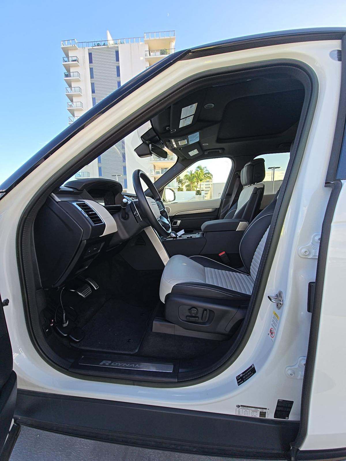 2023 Land Rover Discovery R-Dynamic HSE AWD