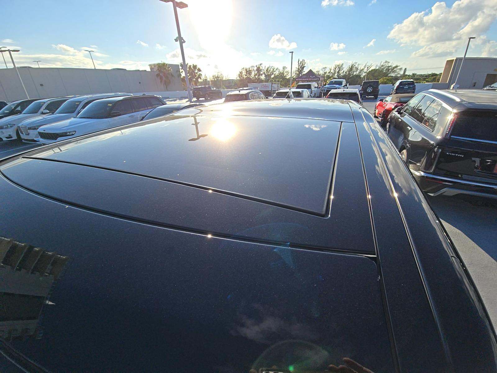 2023 Land Rover Discovery R-Dynamic HSE AWD