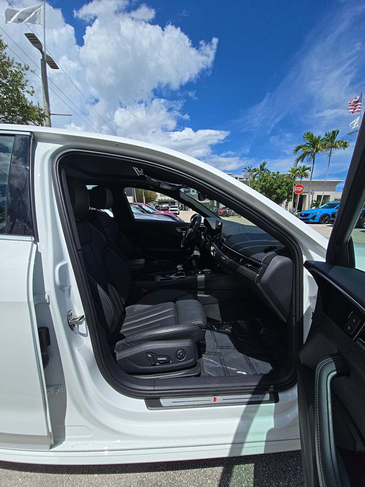 2022 Audi A4 S line Premium Plus AWD