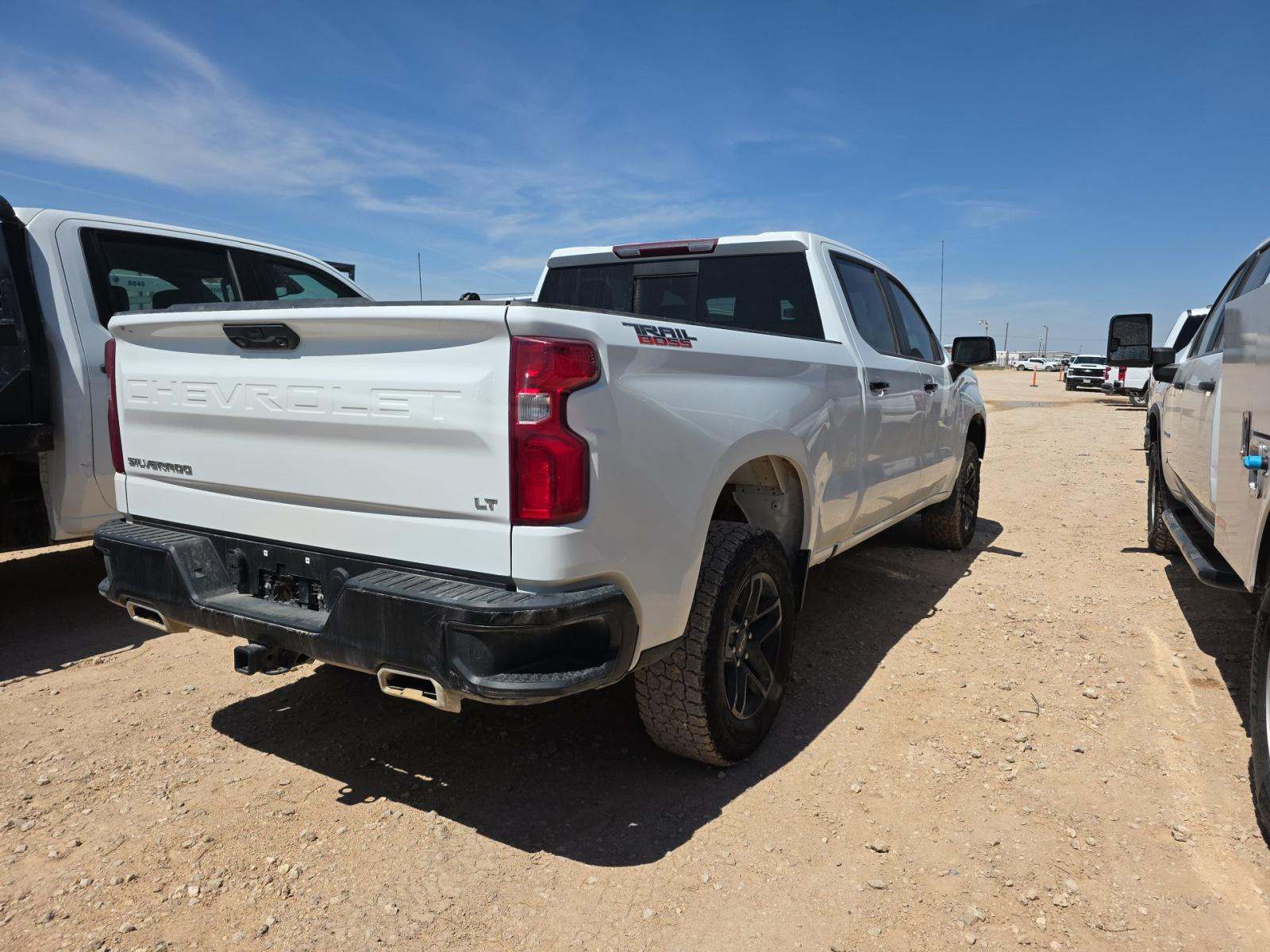CHEVROLET SILVERADO - 3