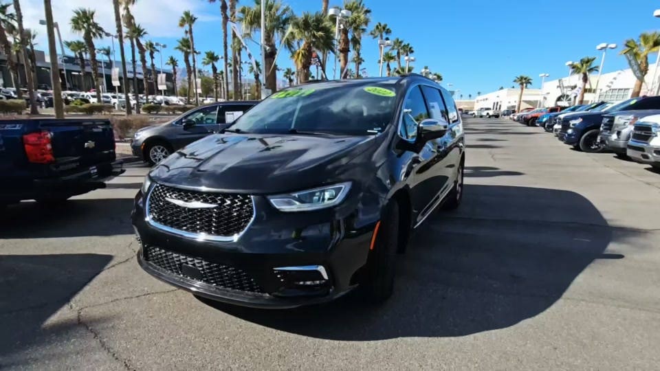 2022 Chrysler Pacifica Limited 121.6