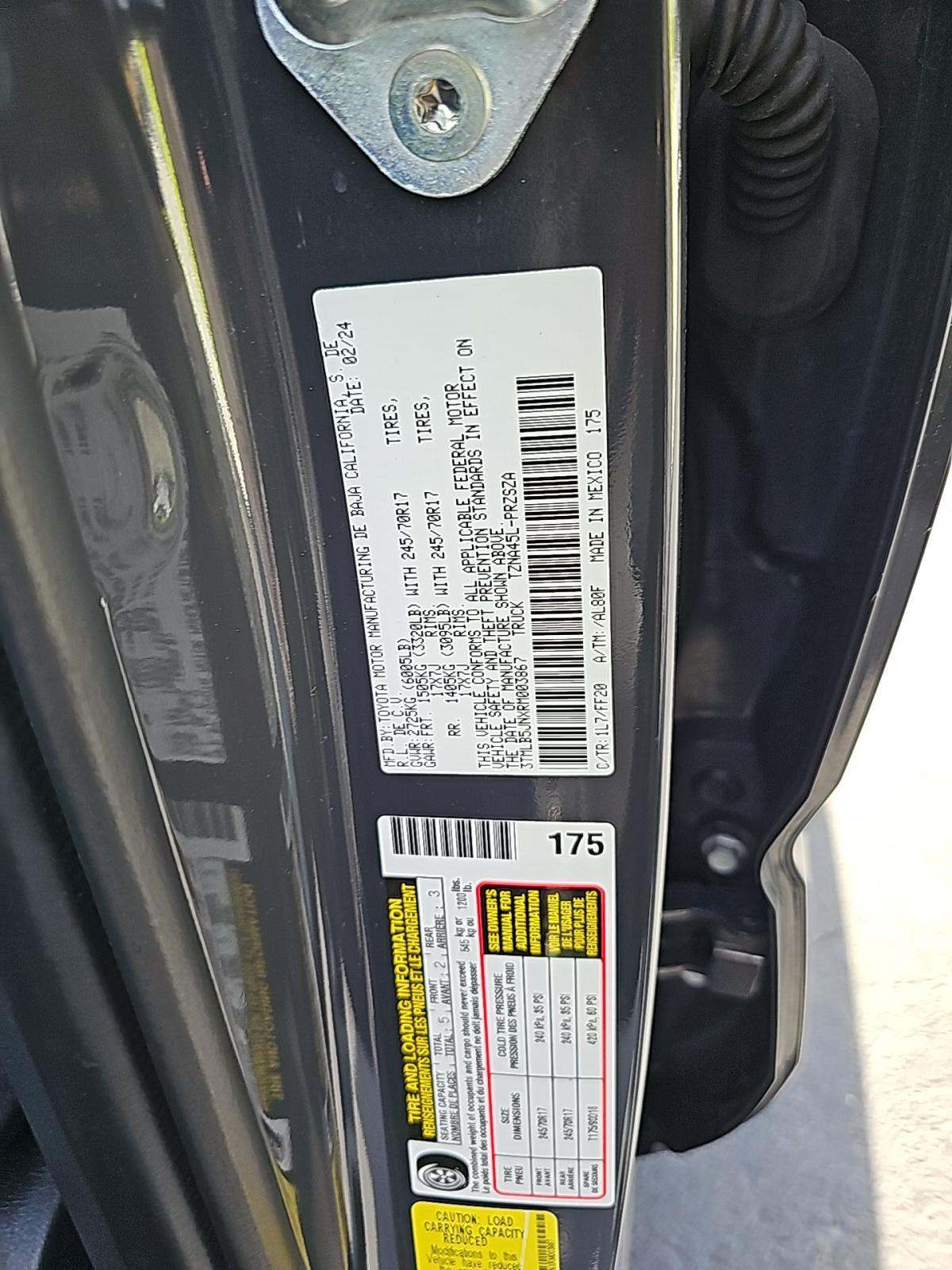 2024 Toyota Tacoma SR5 AWD