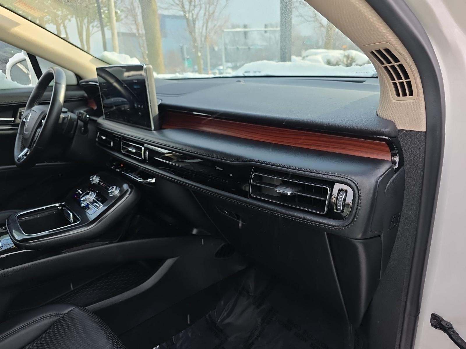 2022 Lincoln Nautilus Reserve AWD