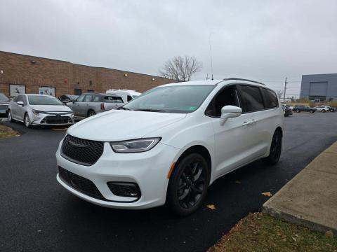 2022 Chrysler Pacifica Touring L AWD