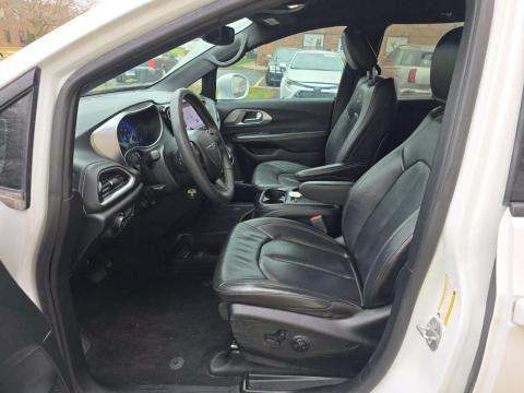 2022 Chrysler Pacifica Touring L AWD