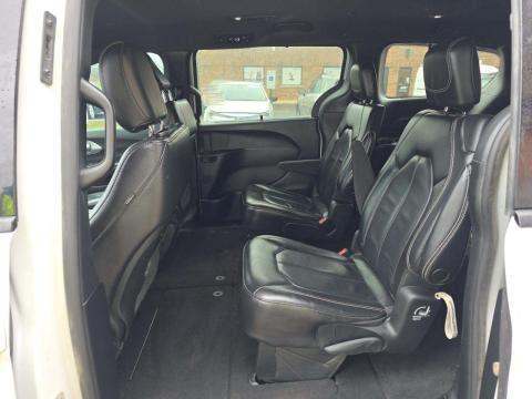 2022 Chrysler Pacifica Touring L AWD