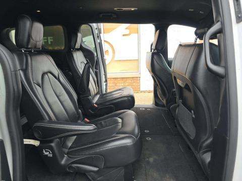 2022 Chrysler Pacifica Touring L AWD