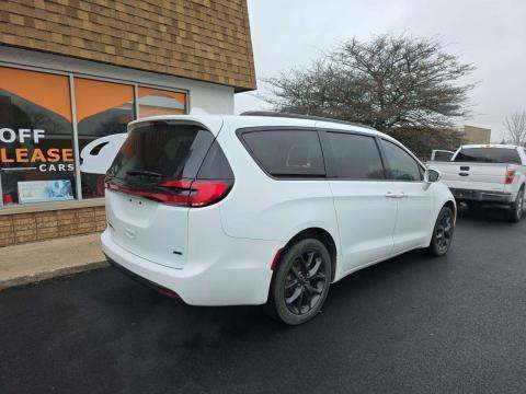 2022 Chrysler Pacifica Touring L AWD