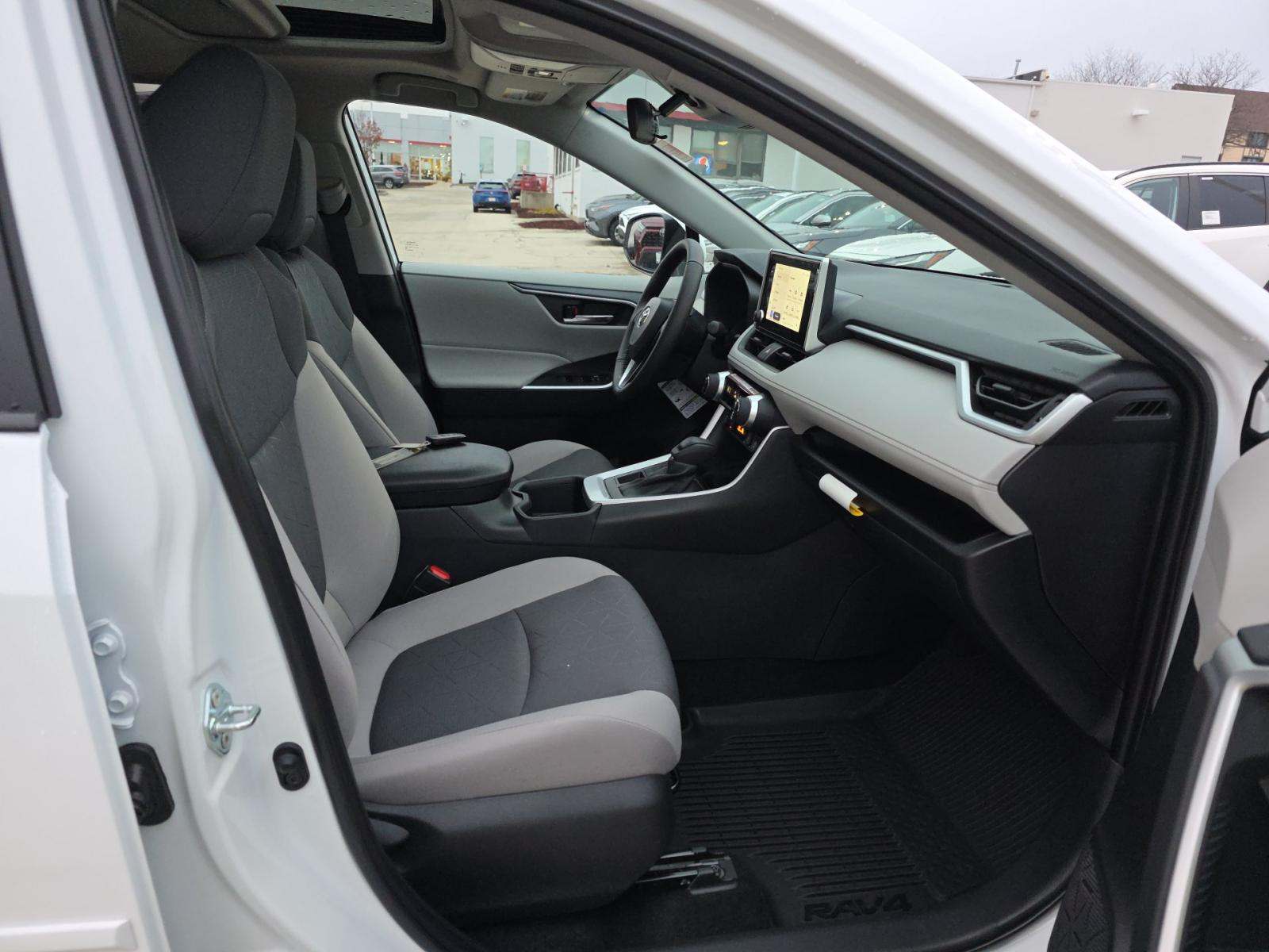 2025 Toyota RAV4 XLE AWD