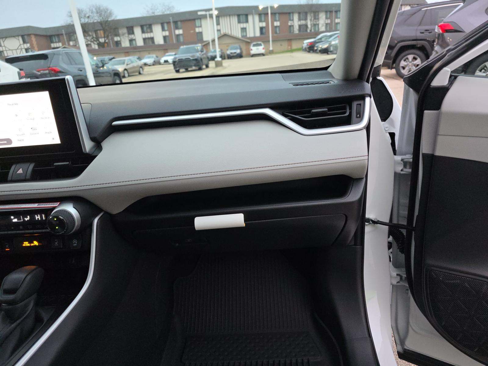 2025 Toyota RAV4 XLE AWD