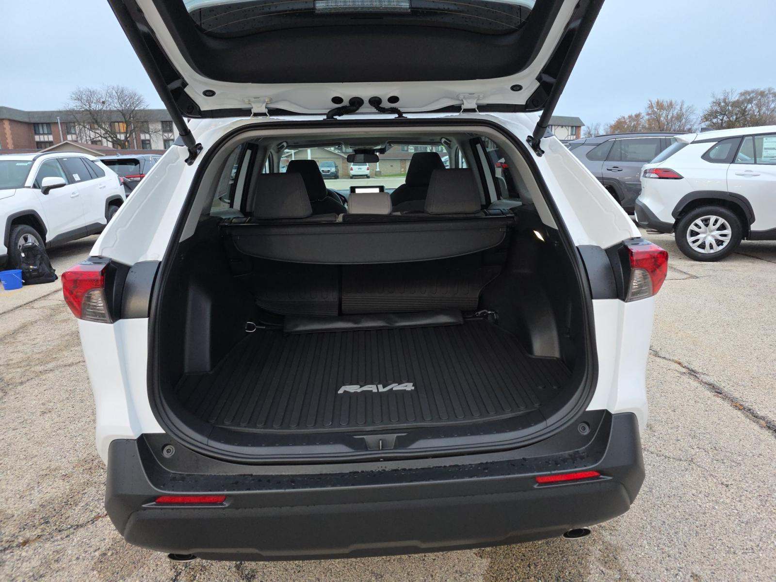 2025 Toyota RAV4 XLE AWD