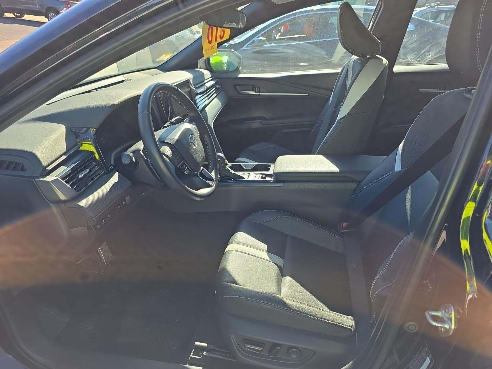 2025 Toyota Camry SE FWD