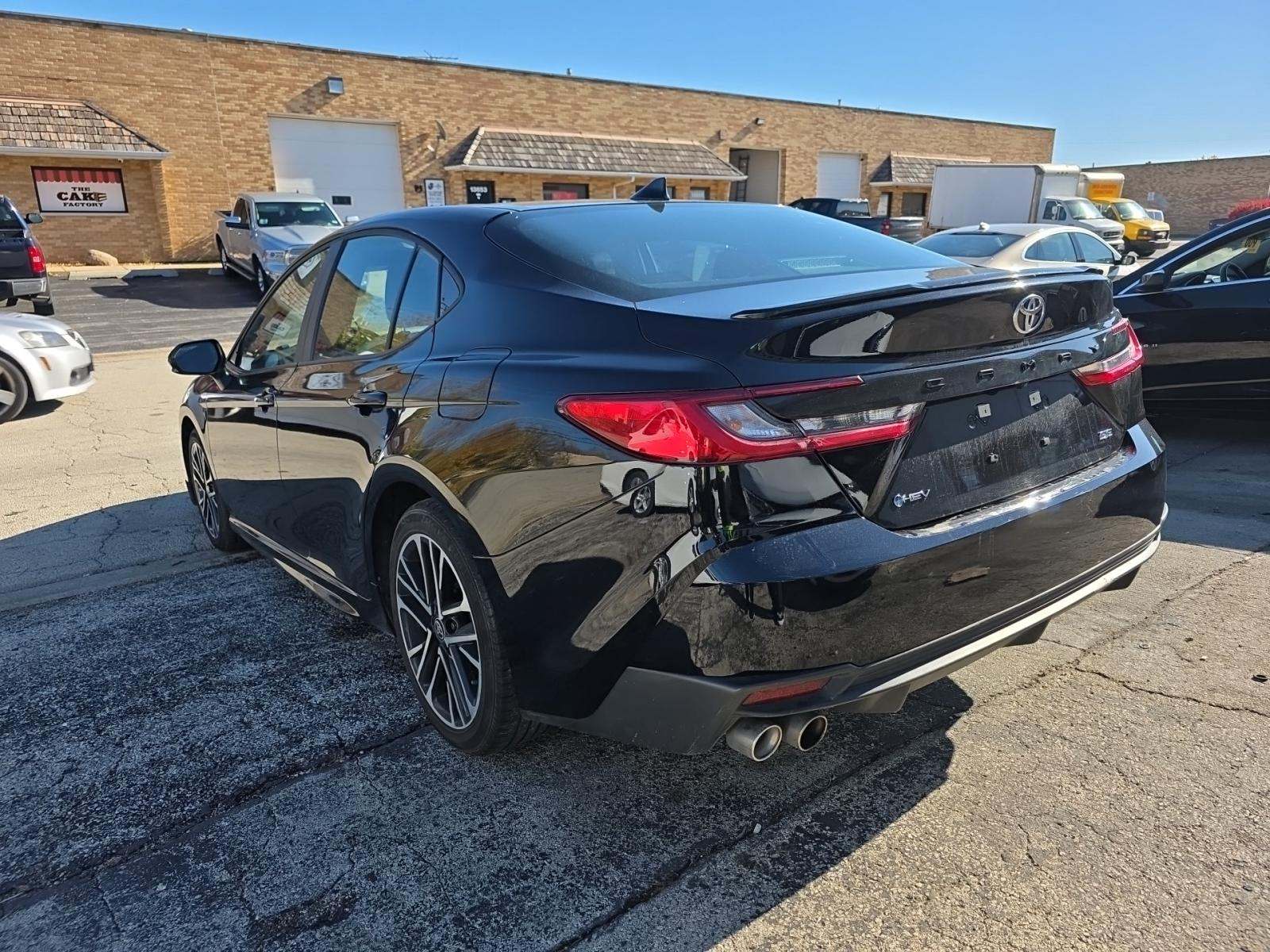 2025 Toyota Camry SE FWD