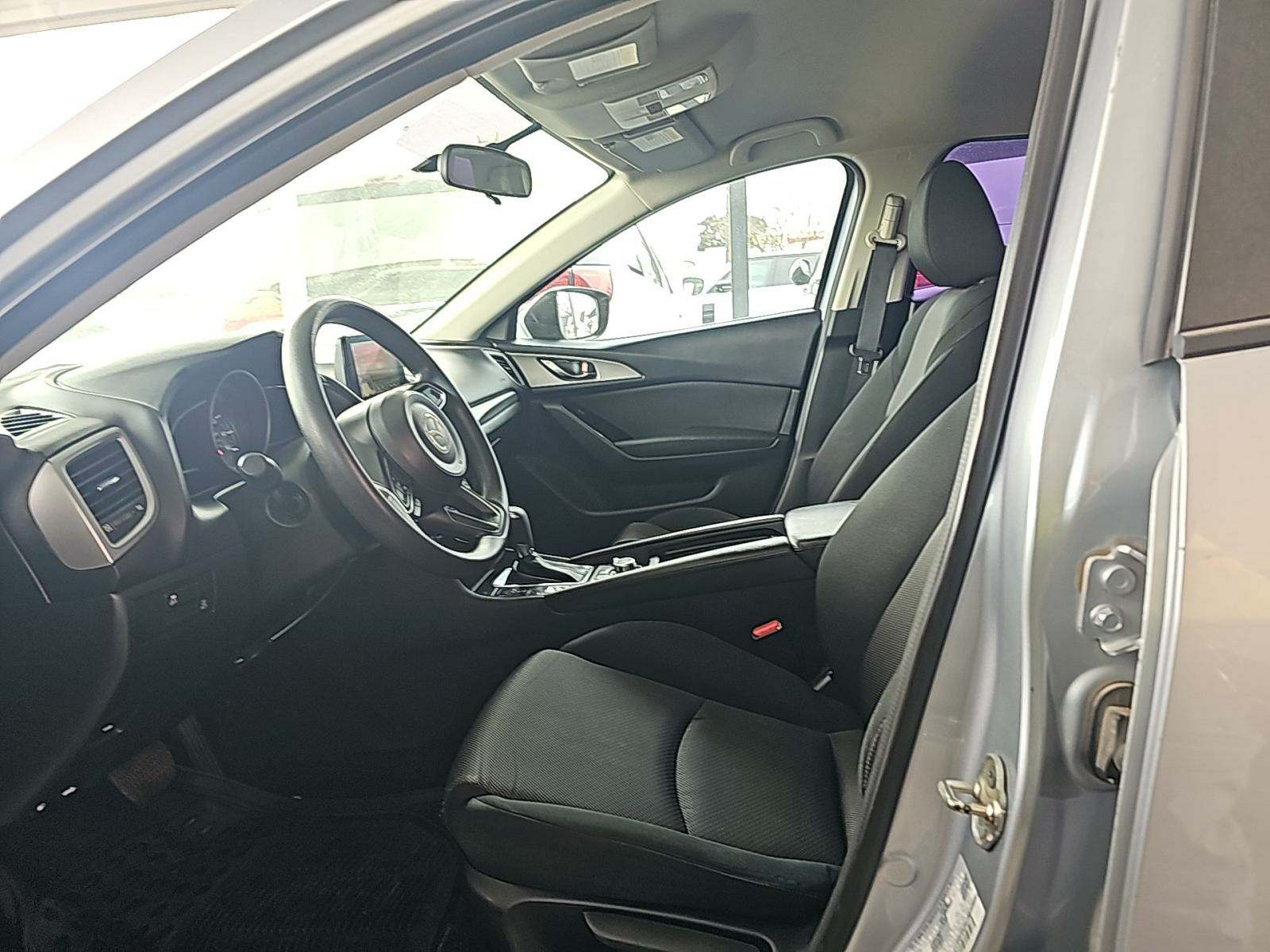 2017 MAZDA MAZDA3 Sport FWD