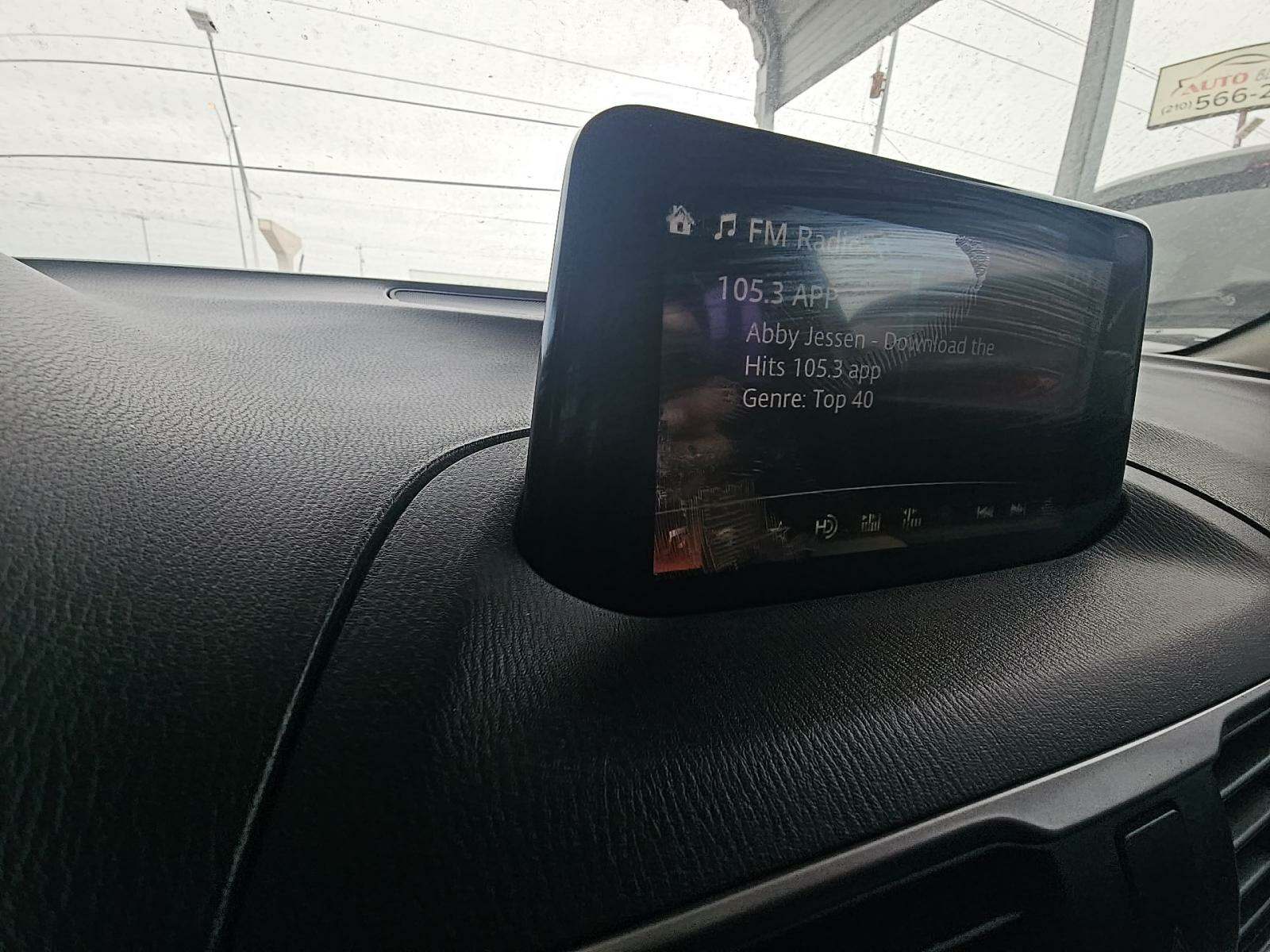 2017 MAZDA MAZDA3 Sport FWD