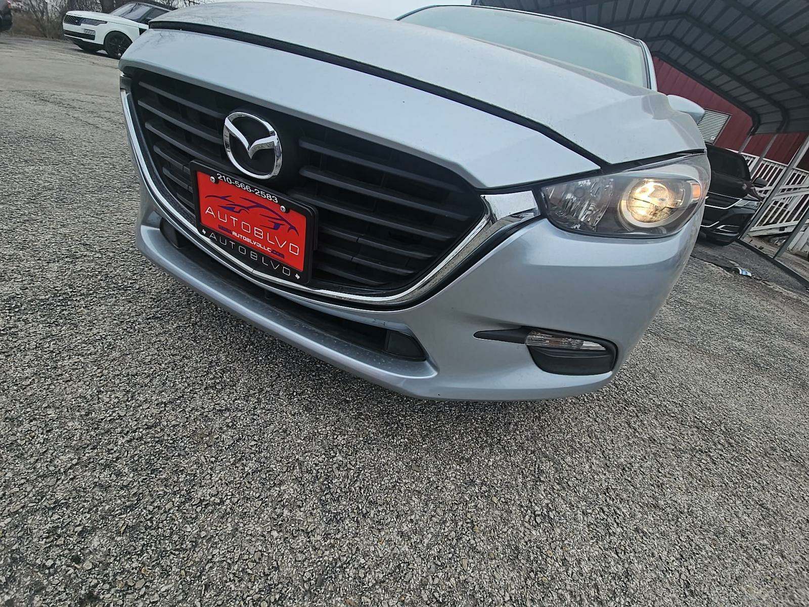2017 MAZDA MAZDA3 Sport FWD