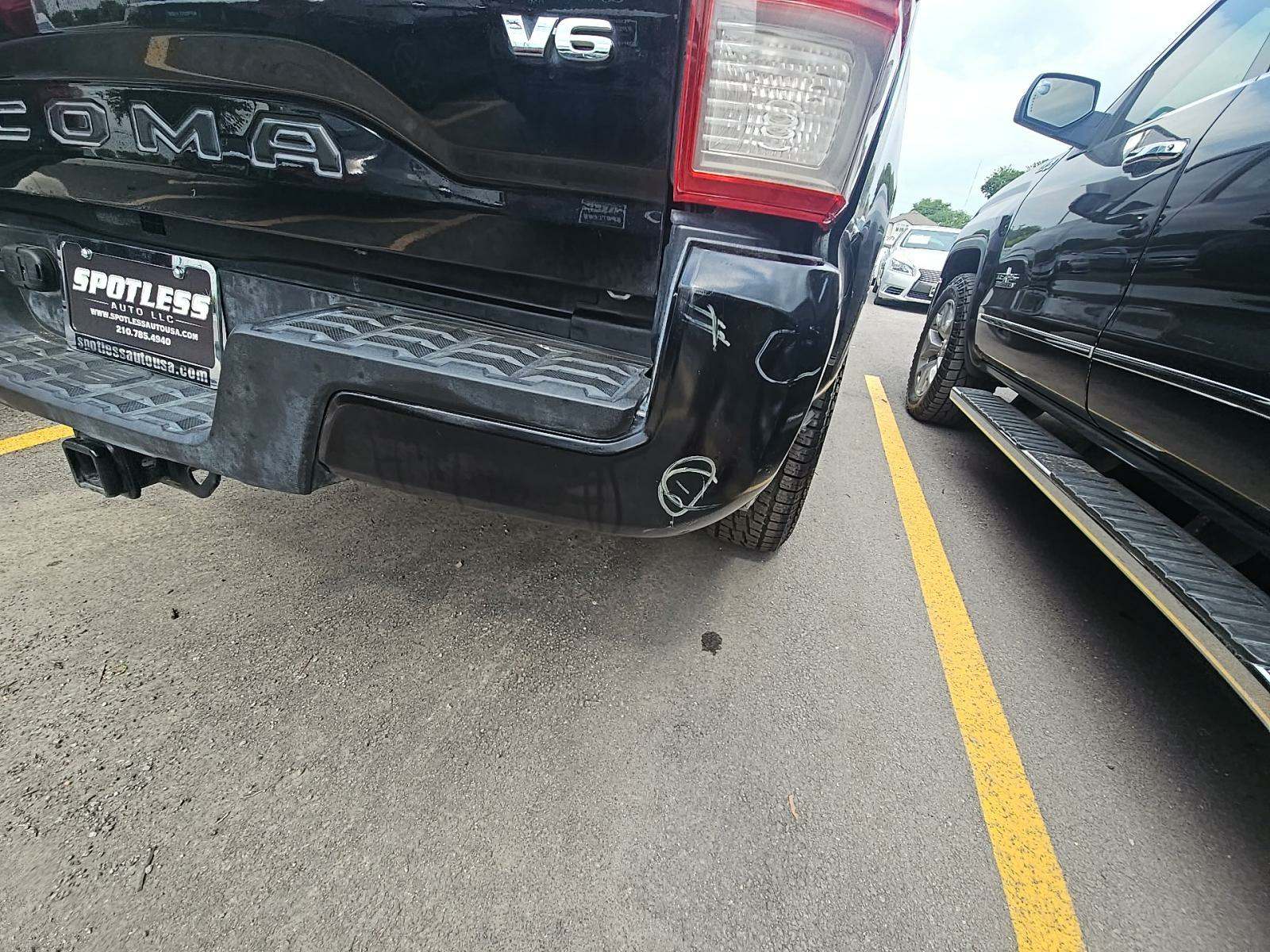 2022 Toyota Tacoma SR AWD