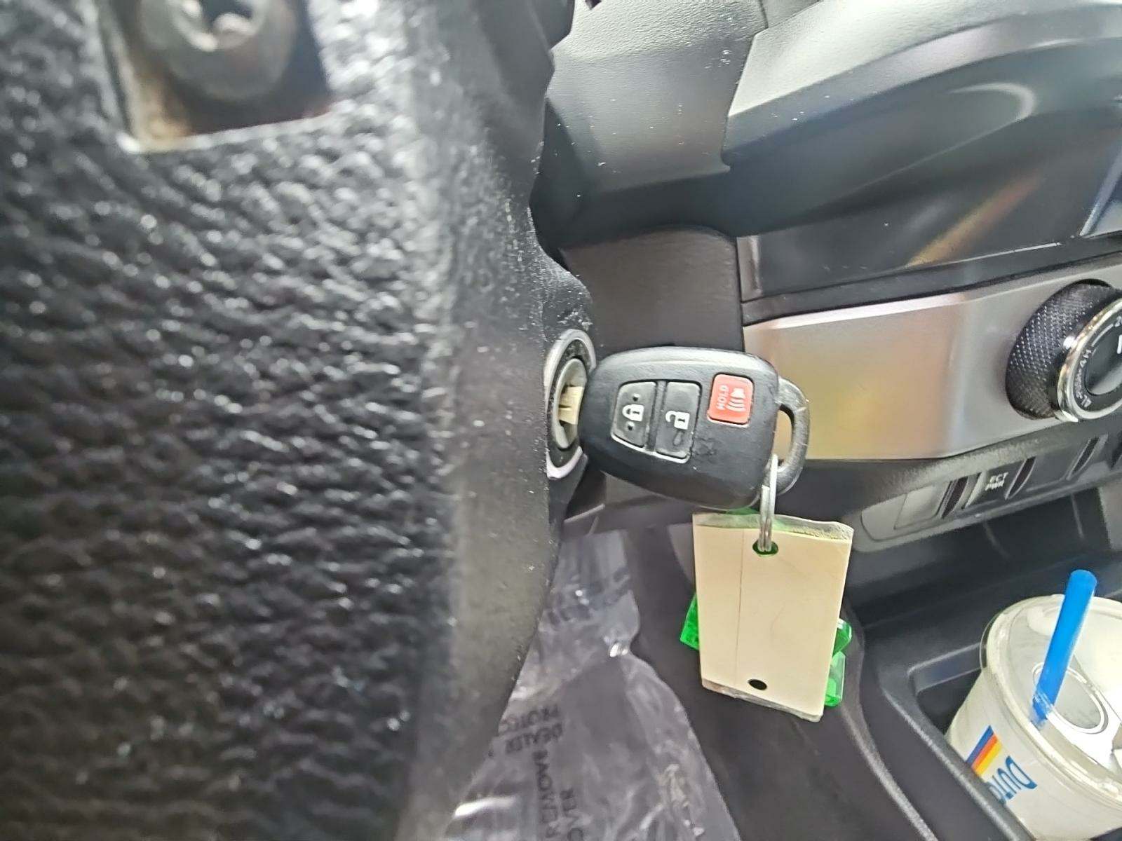 2022 Toyota Tacoma SR AWD