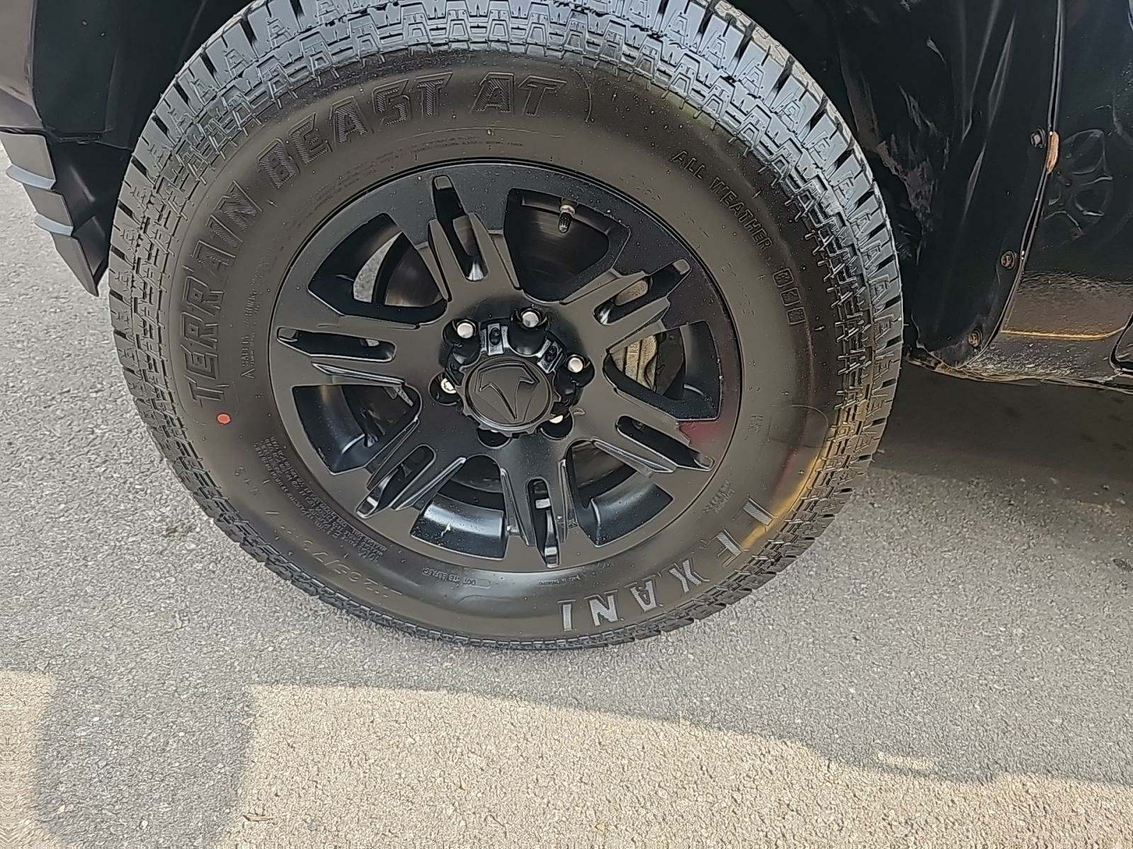 2022 Toyota Tacoma SR AWD