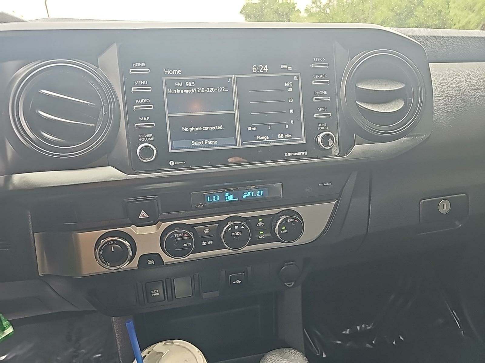 2022 Toyota Tacoma SR AWD