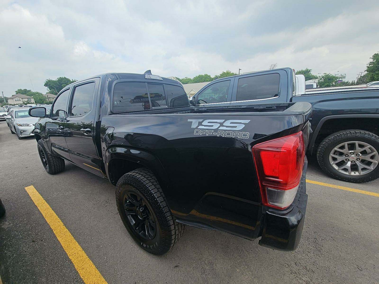 2022 Toyota Tacoma SR AWD
