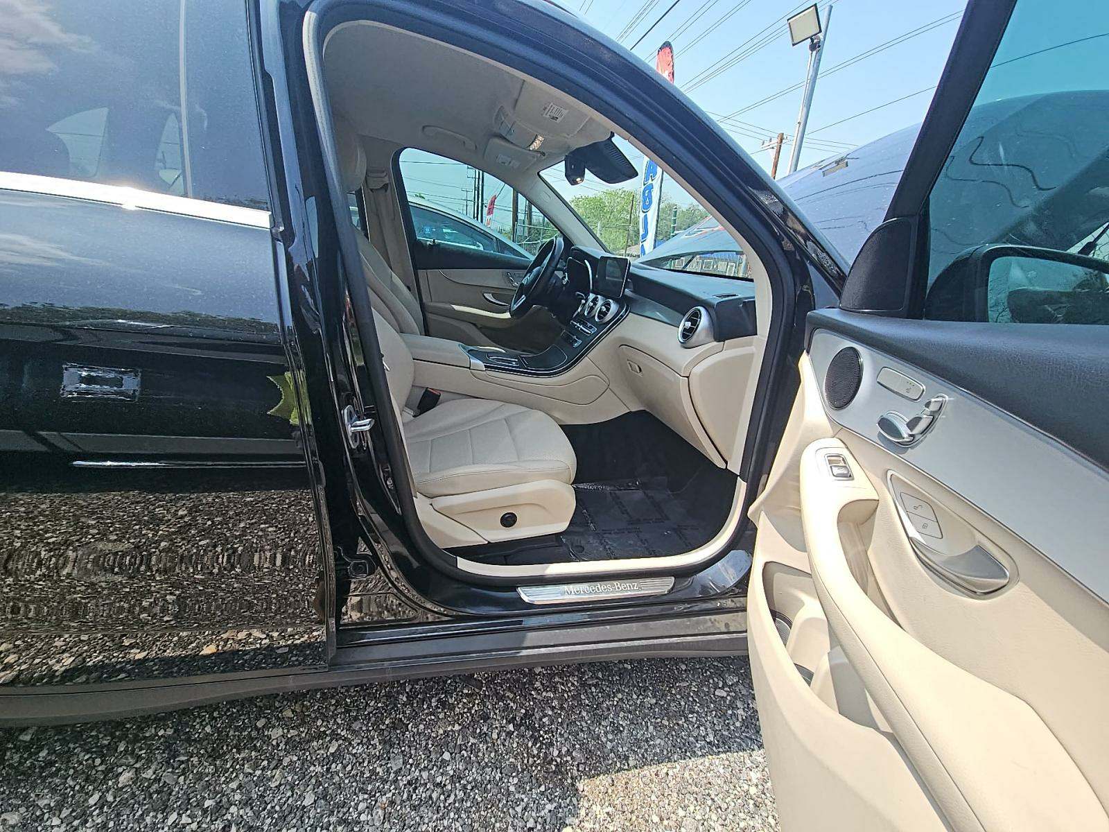 2022 Mercedes-Benz GLC GLC 300 RWD