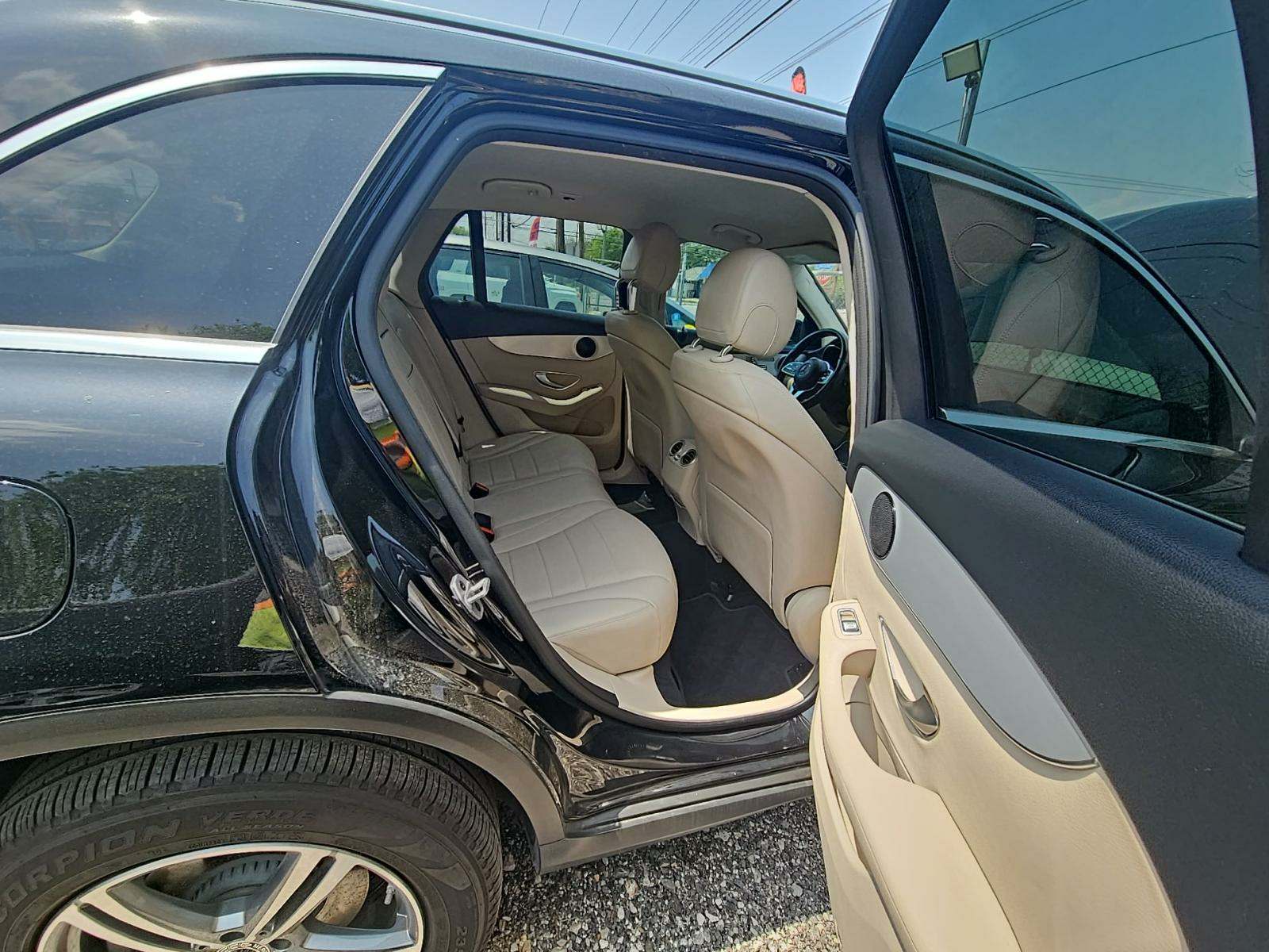 2022 Mercedes-Benz GLC GLC 300 RWD