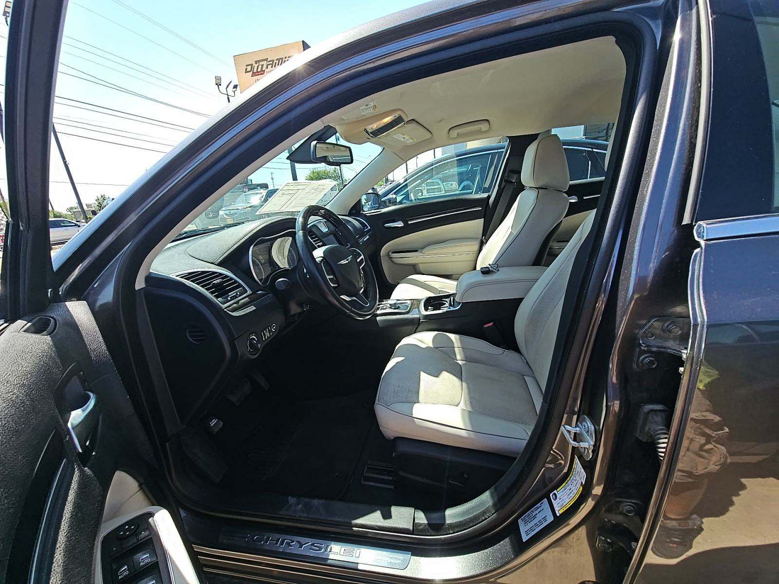 2018 Chrysler 300 Limited RWD