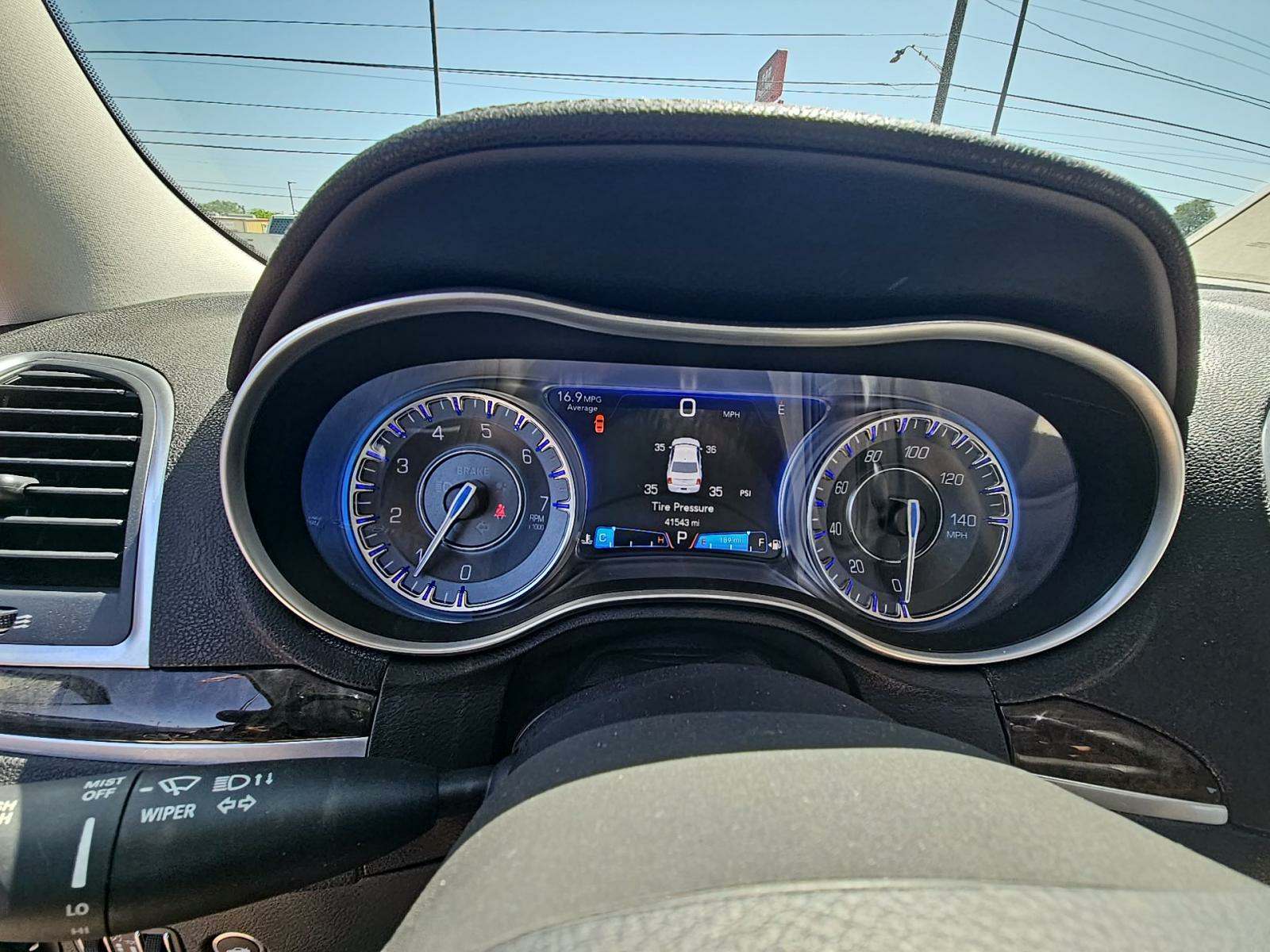 2018 Chrysler 300 Limited RWD