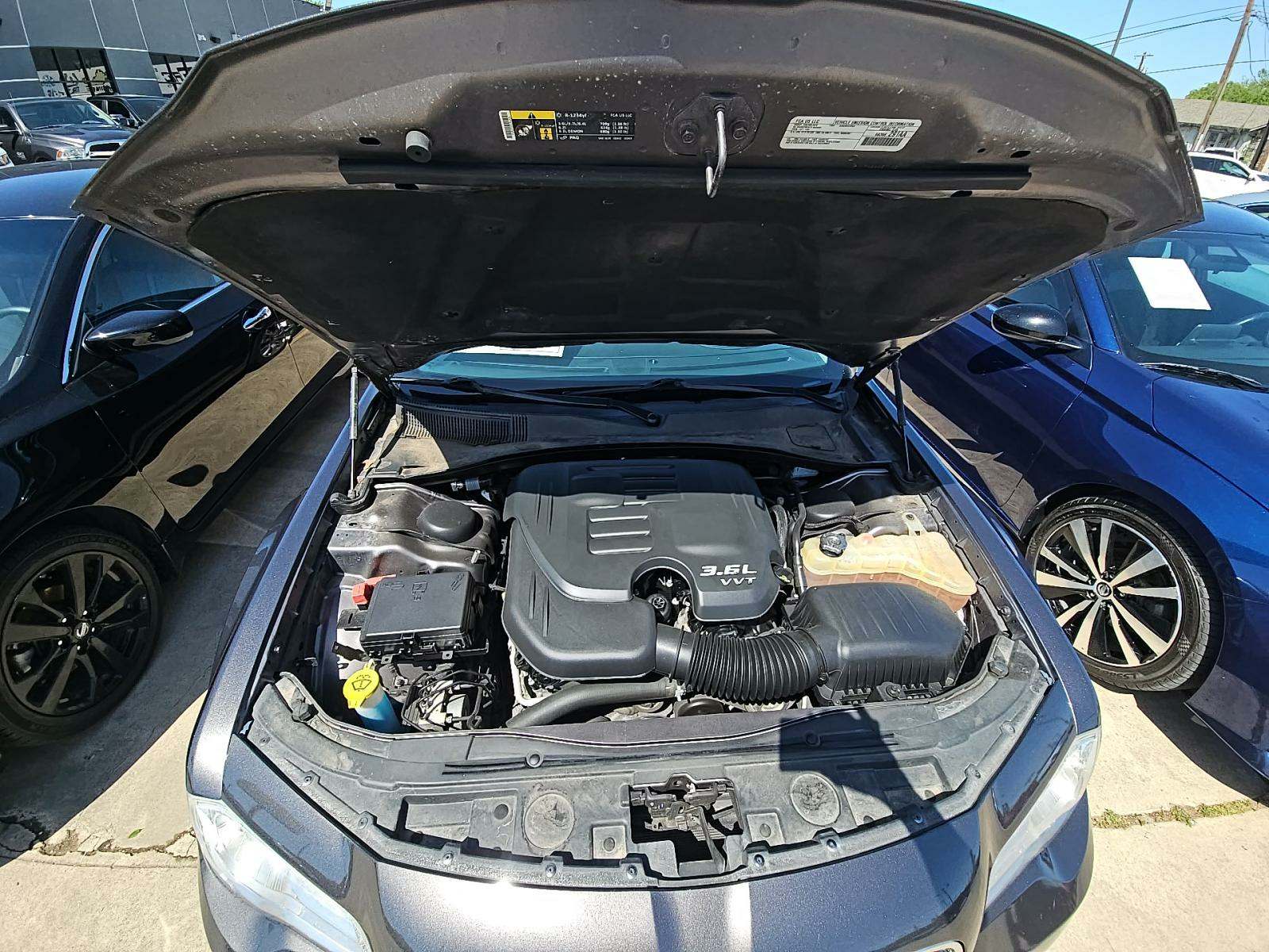 2018 Chrysler 300 Limited RWD