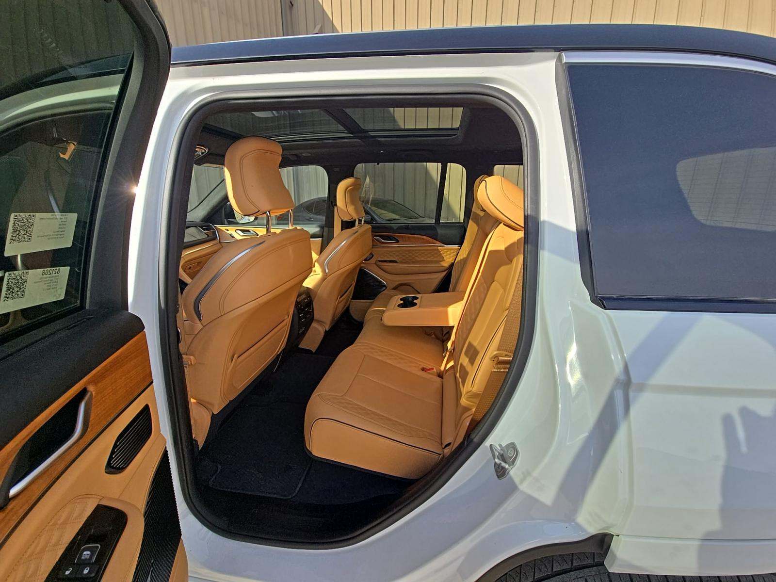 2023 Jeep Grand Cherokee Summit Reserve AWD