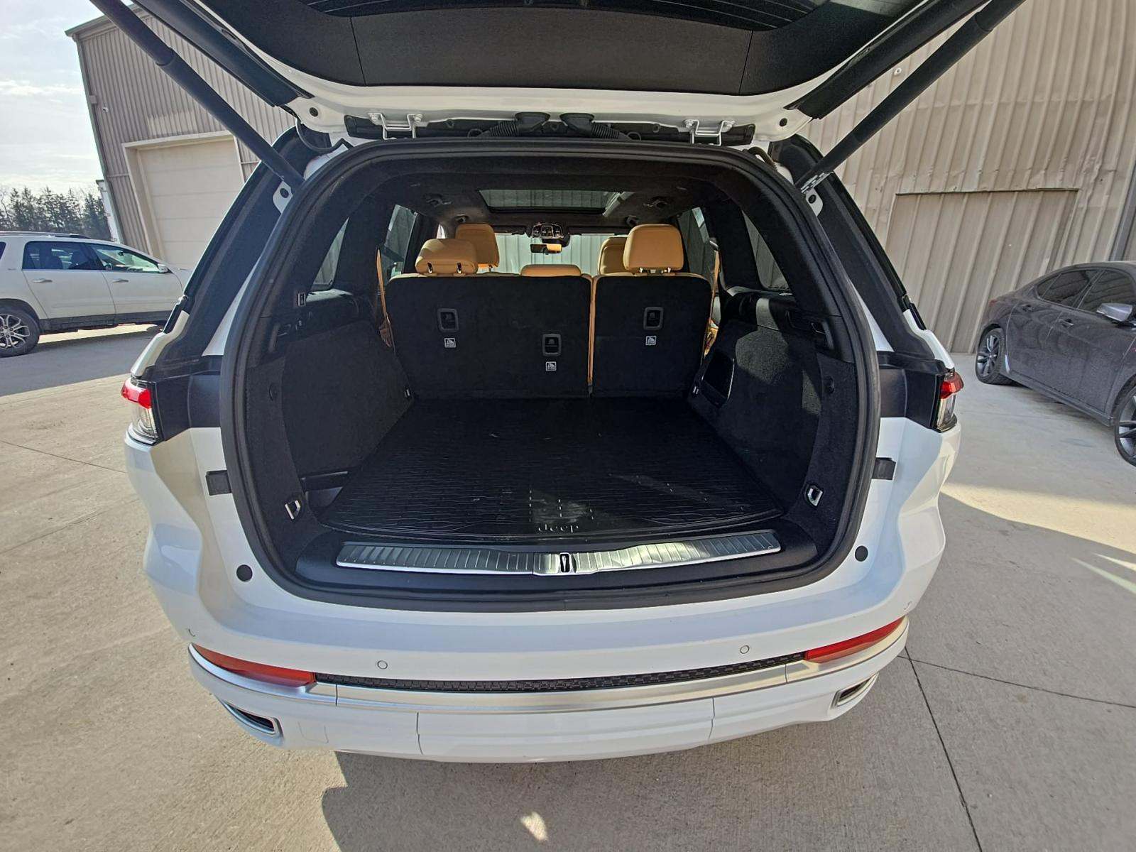 2023 Jeep Grand Cherokee Summit Reserve AWD