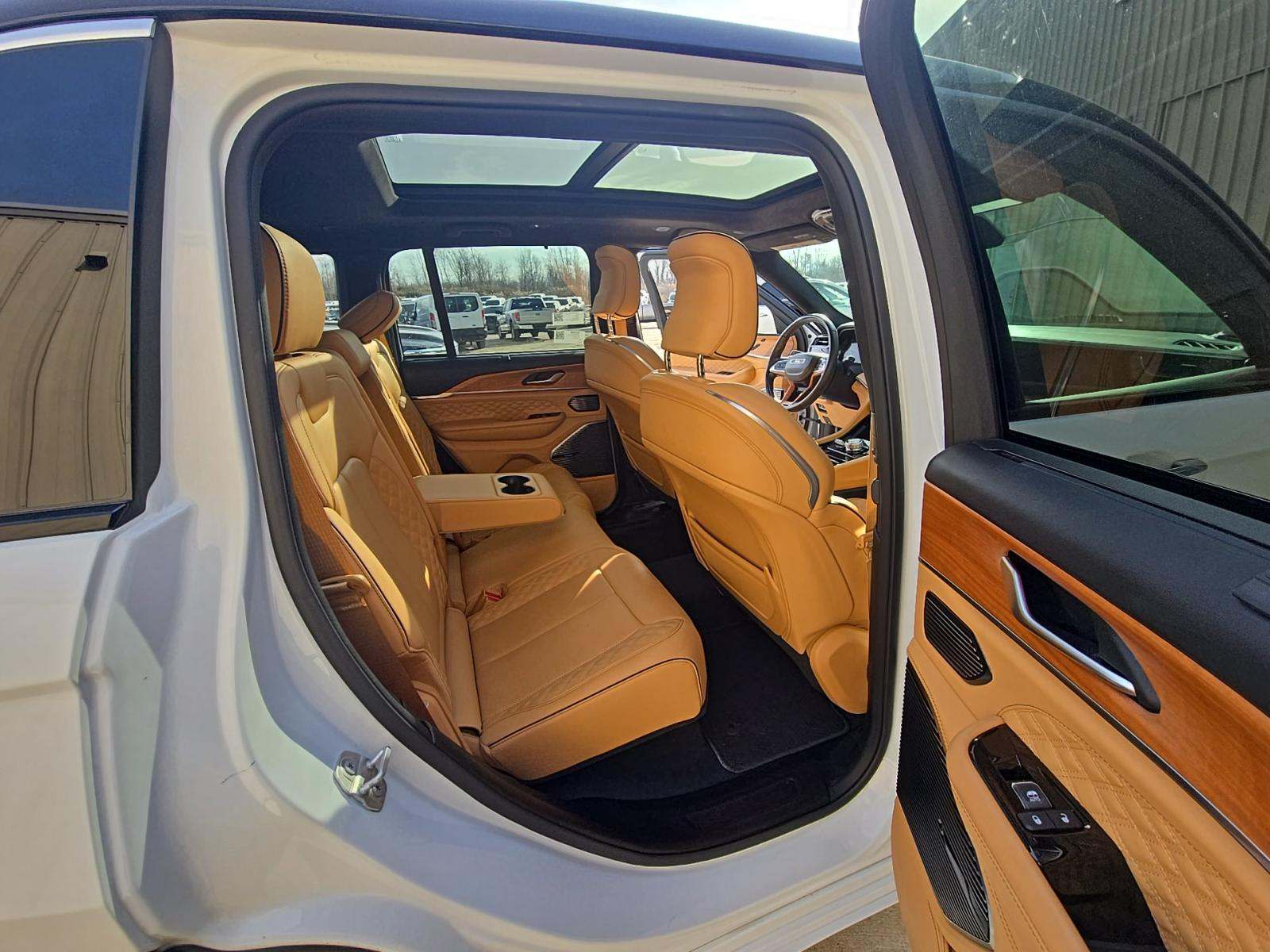 2023 Jeep Grand Cherokee Summit Reserve AWD