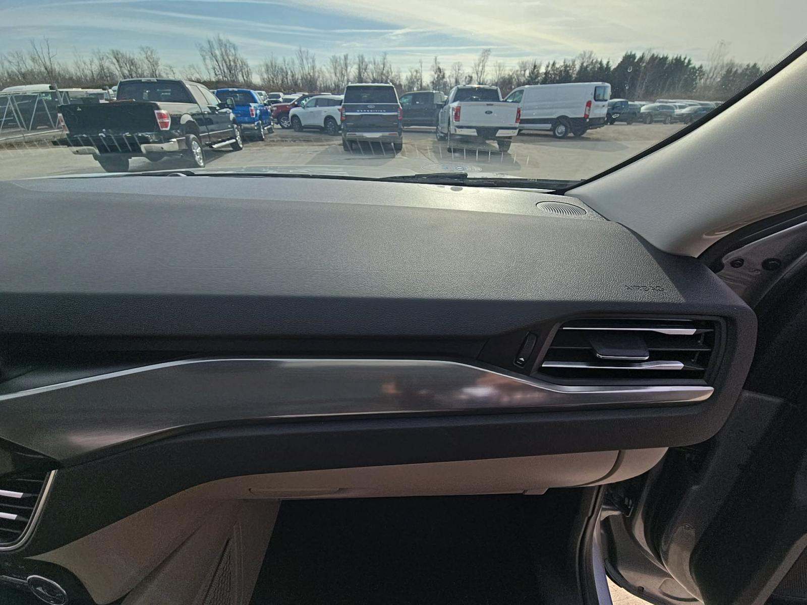 2022 Ford Escape Plug-In Hybrid Titanium FWD