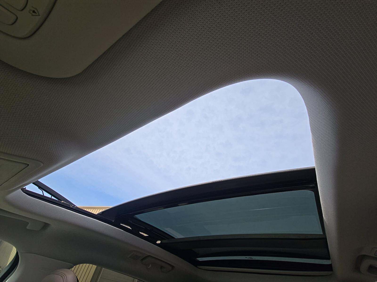 2022 Ford Escape Plug-In Hybrid Titanium FWD