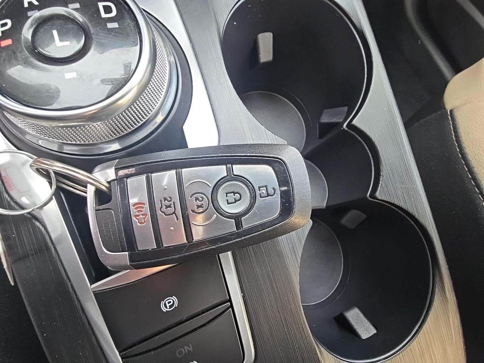 2022 Ford Escape Plug-In Hybrid Titanium FWD